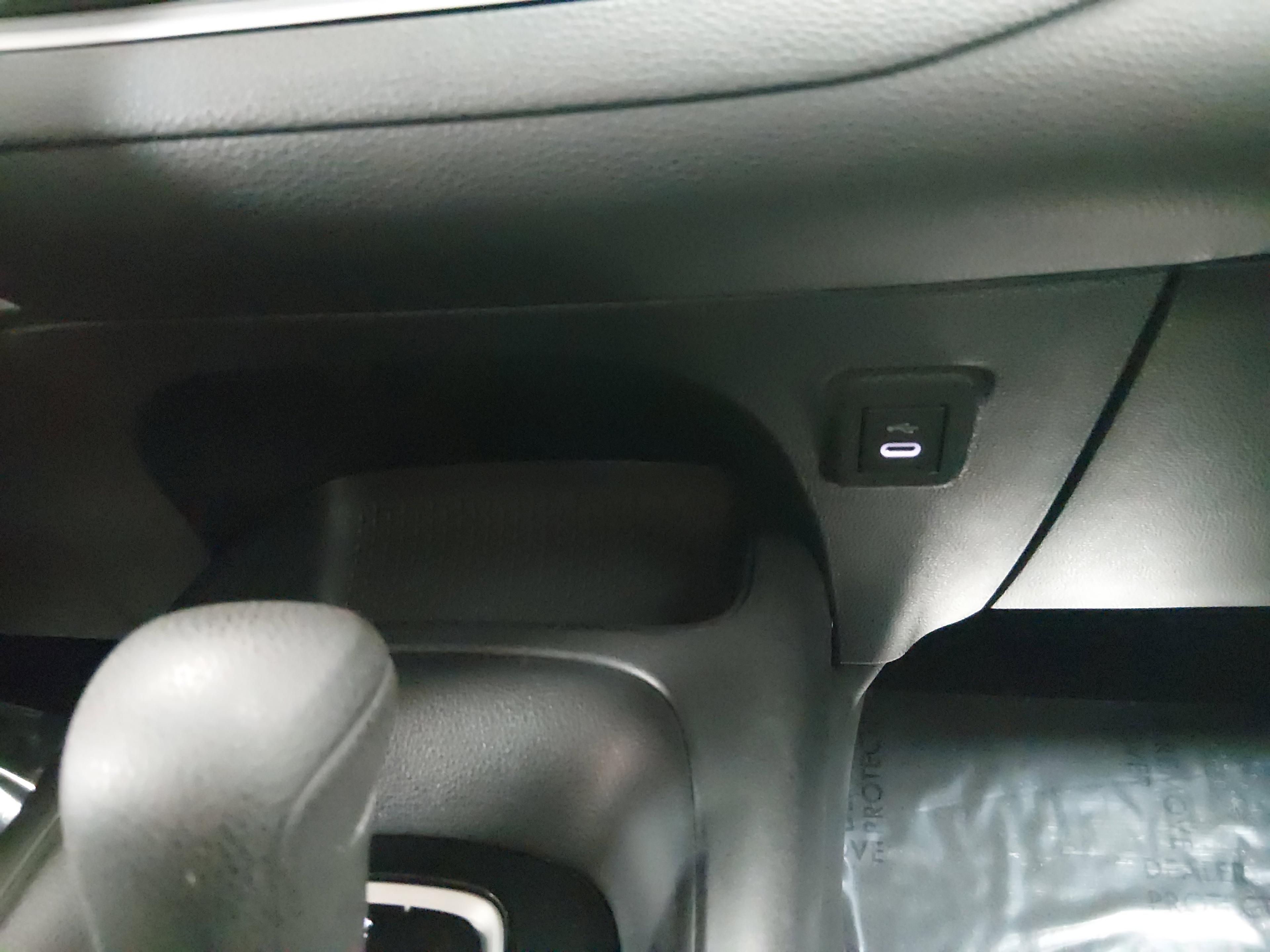 Toyota Corolla Le Cvt - Thumbnail 17