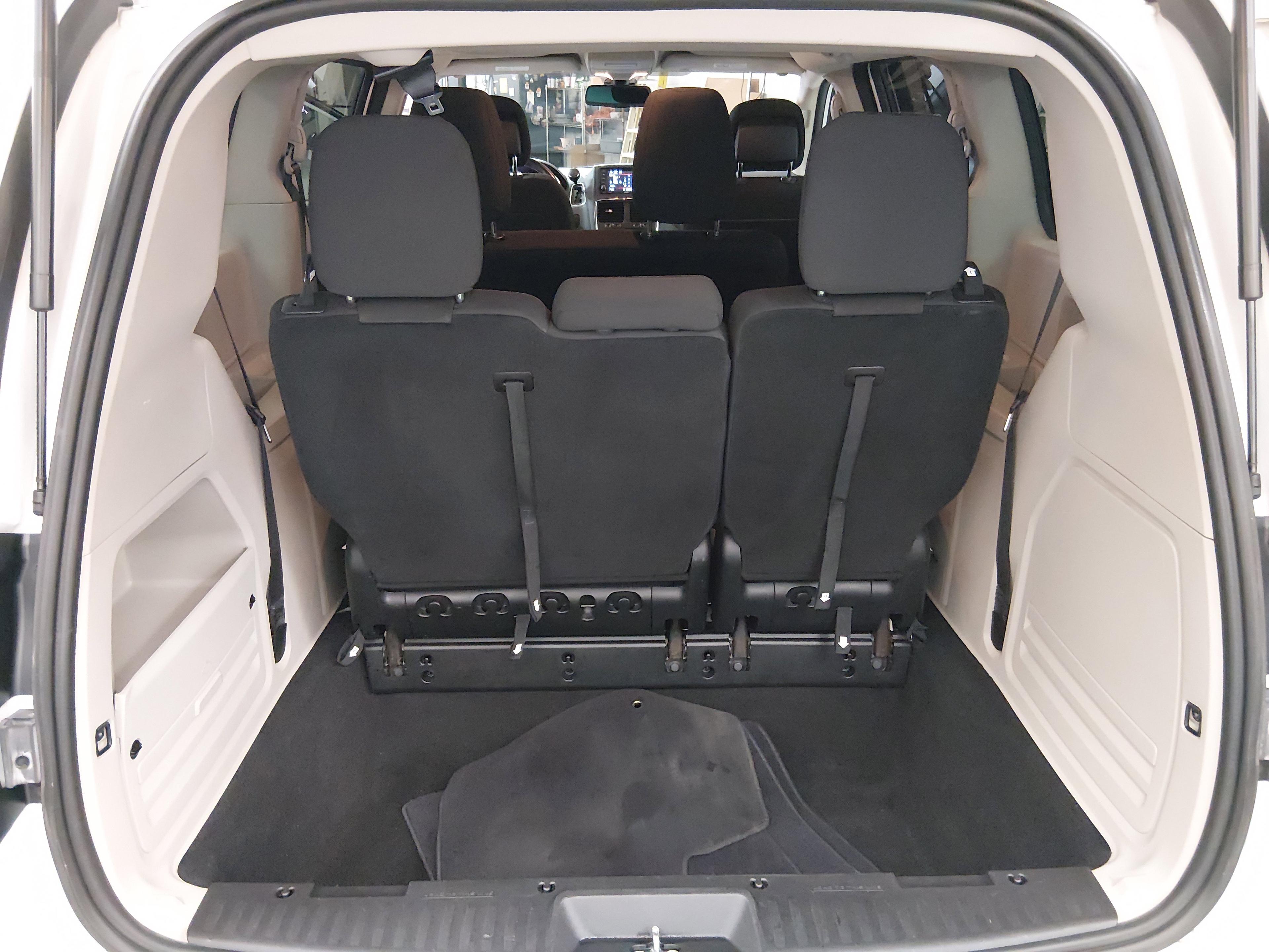 Dodge Grand Caravan - Thumbnail 11