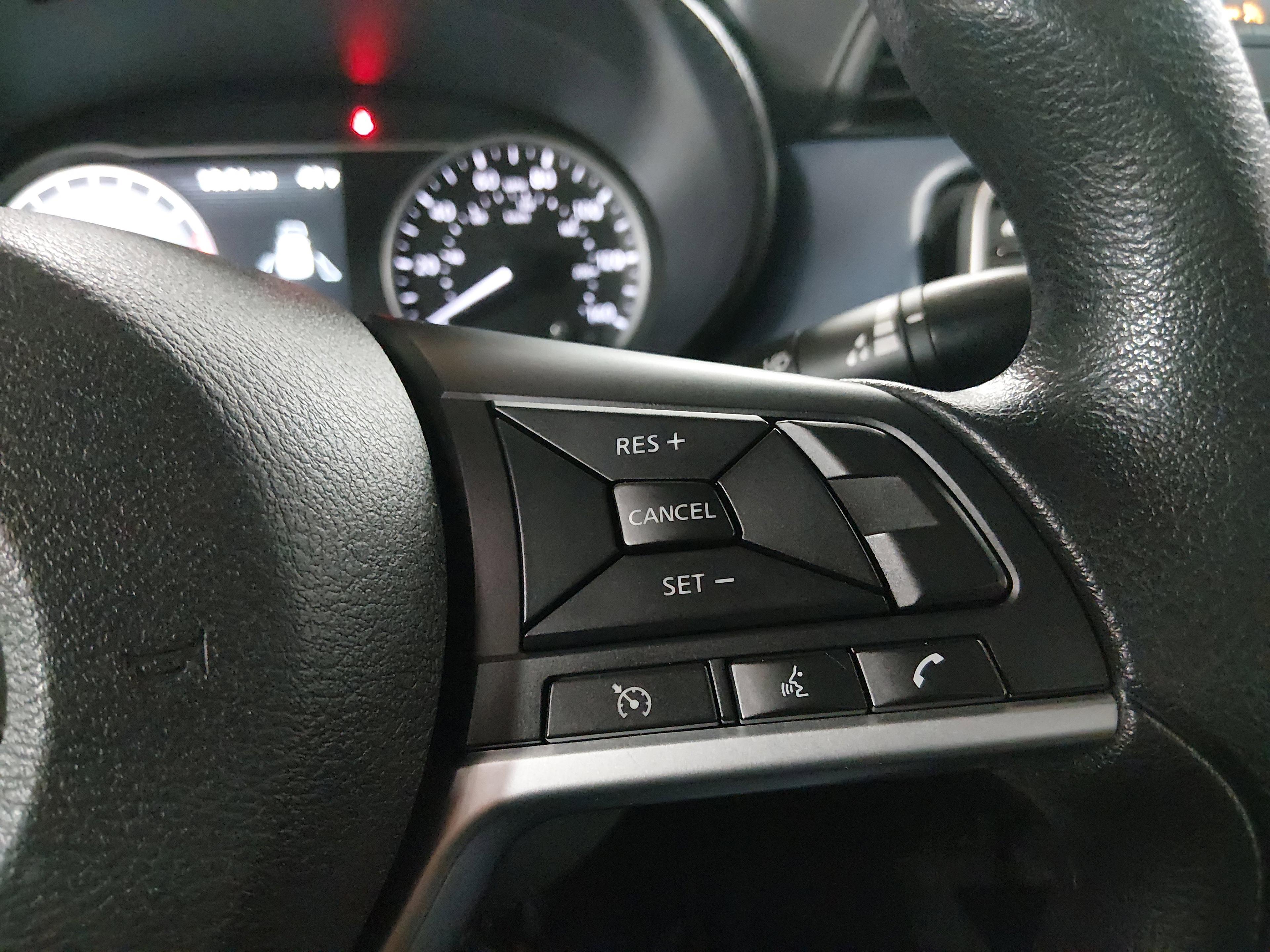 Nissan Versa Sv Cvt - Thumbnail 13