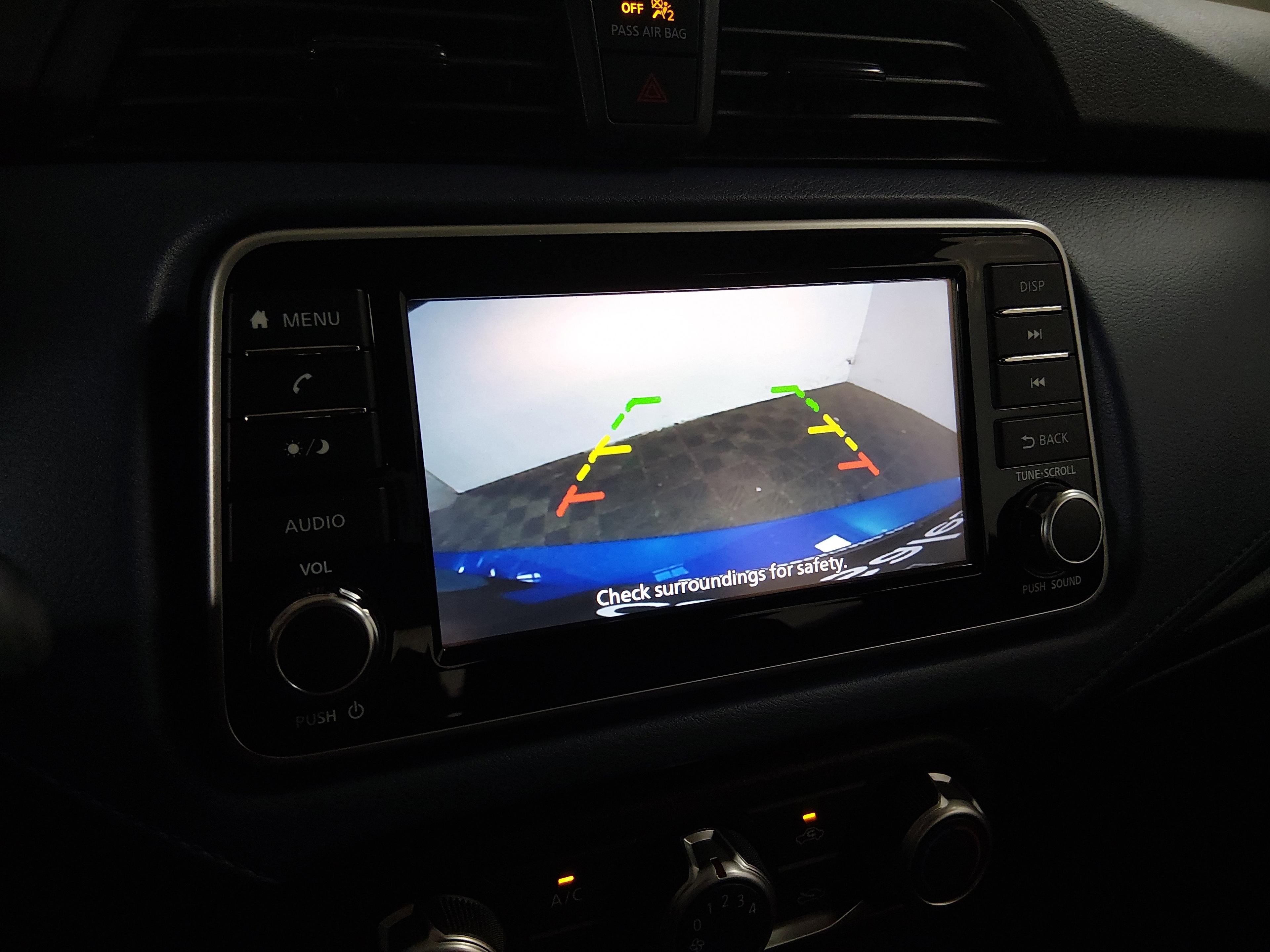 Nissan Versa Sv Cvt - Thumbnail 16