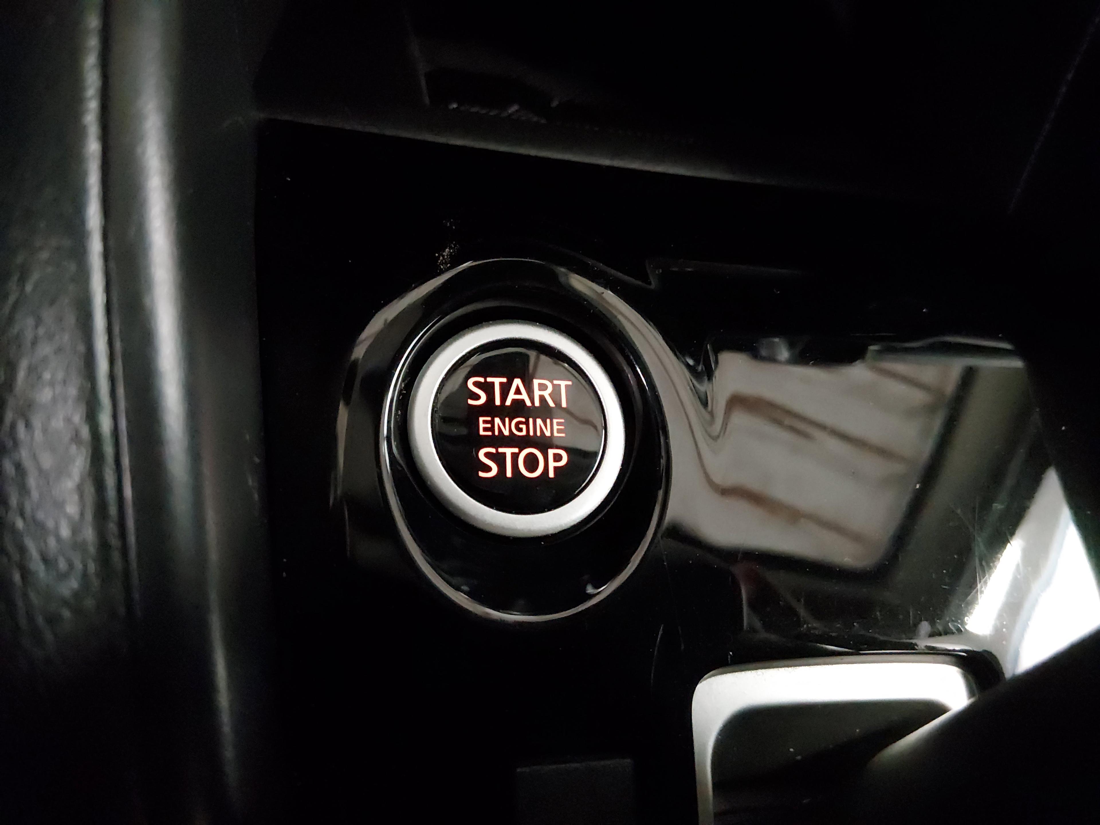 Nissan Versa Sv Cvt - Thumbnail 19