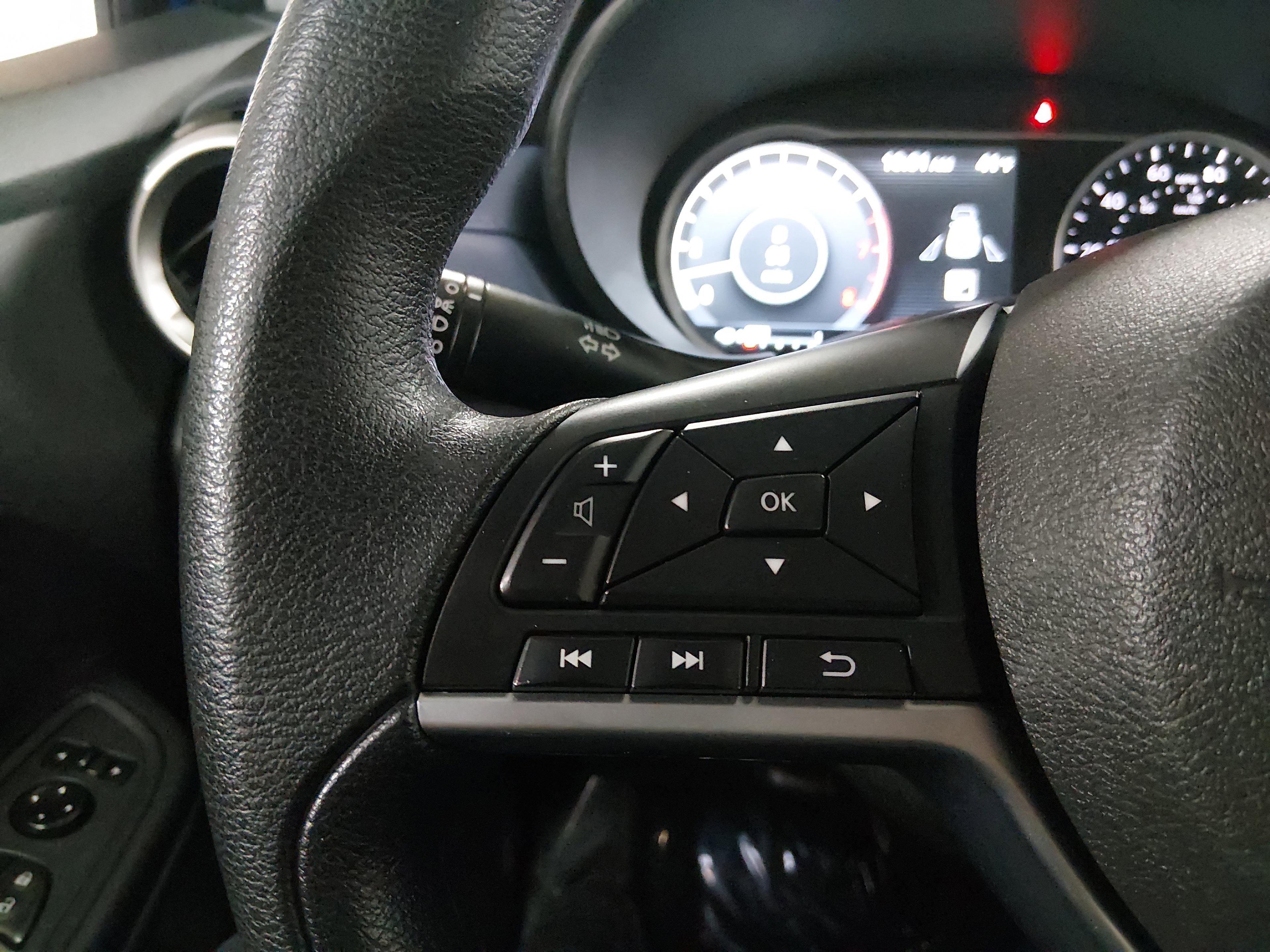 Nissan Versa Sv Cvt - Thumbnail 12