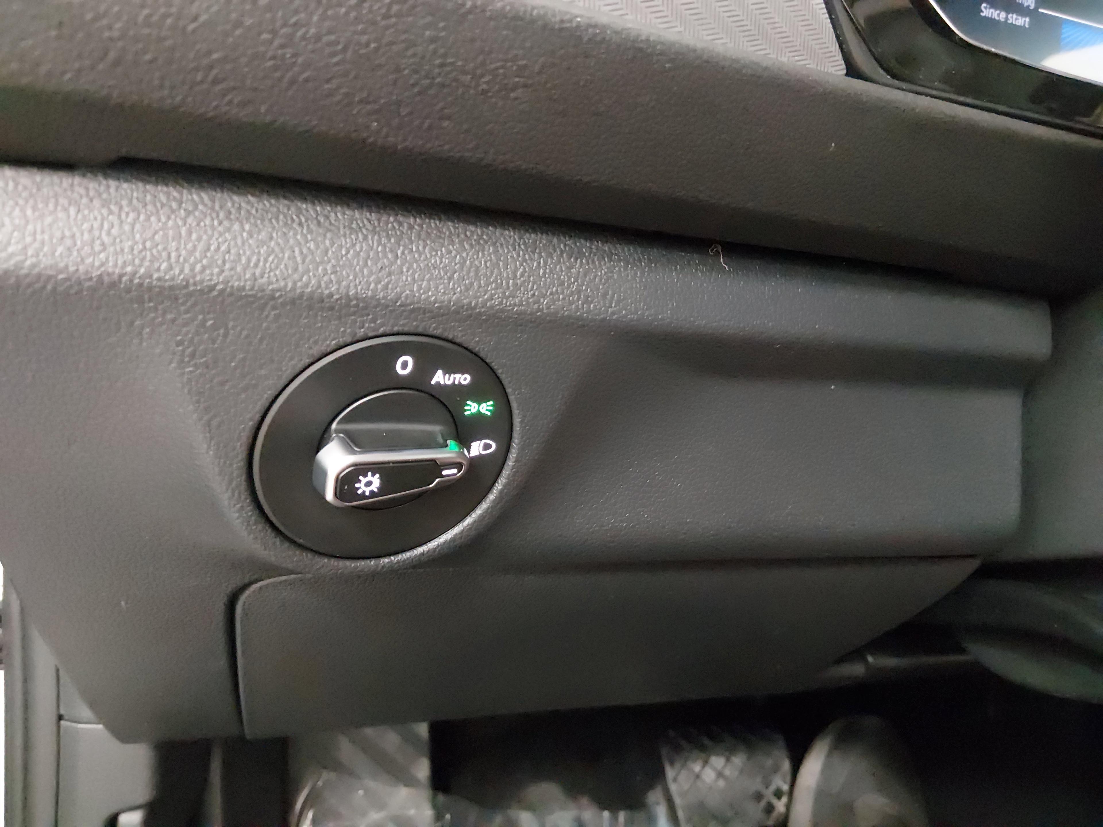 Volkswagen Jetta S Auto - Thumbnail 13