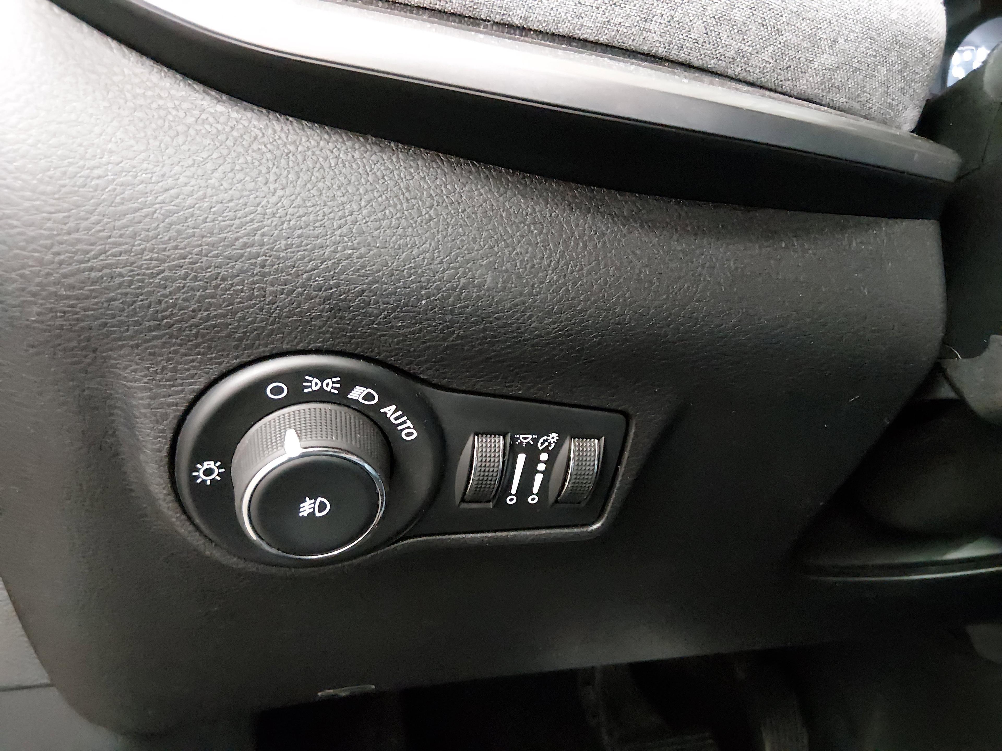 Jeep Compass Latitude 4X4 - Thumbnail 13