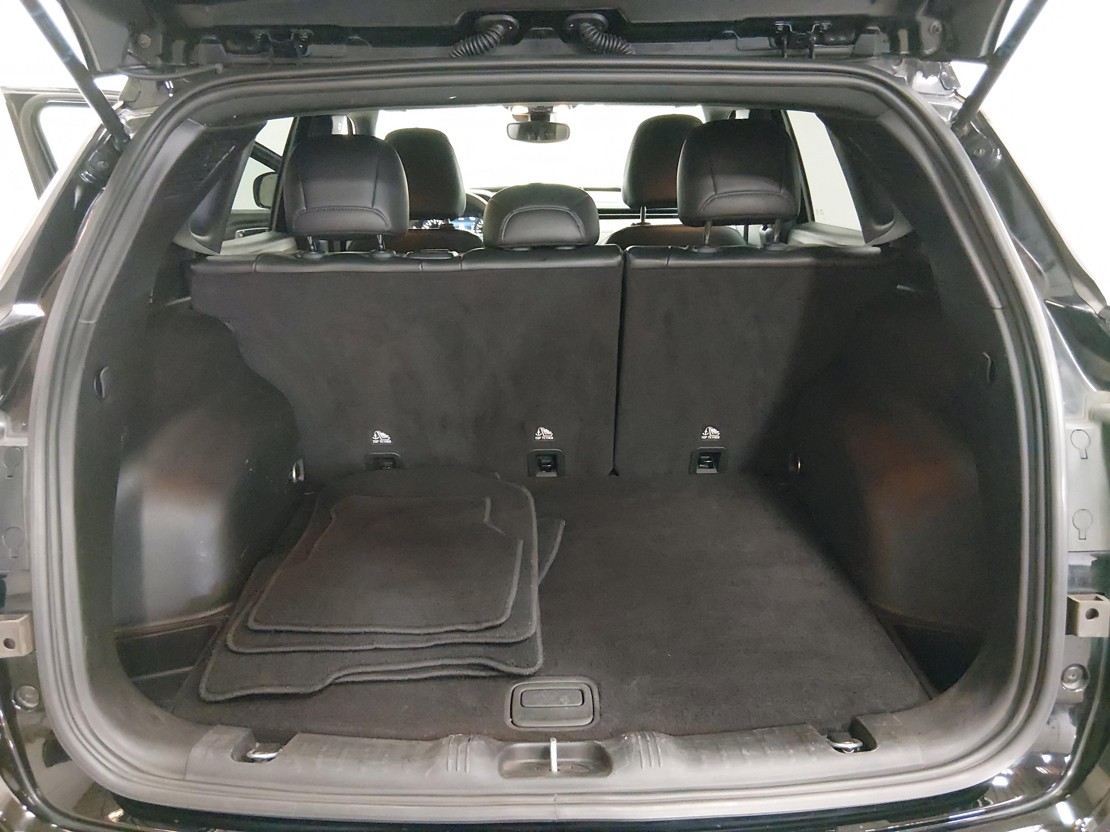 Jeep Compass Latitude 4X4 - Thumbnail 11