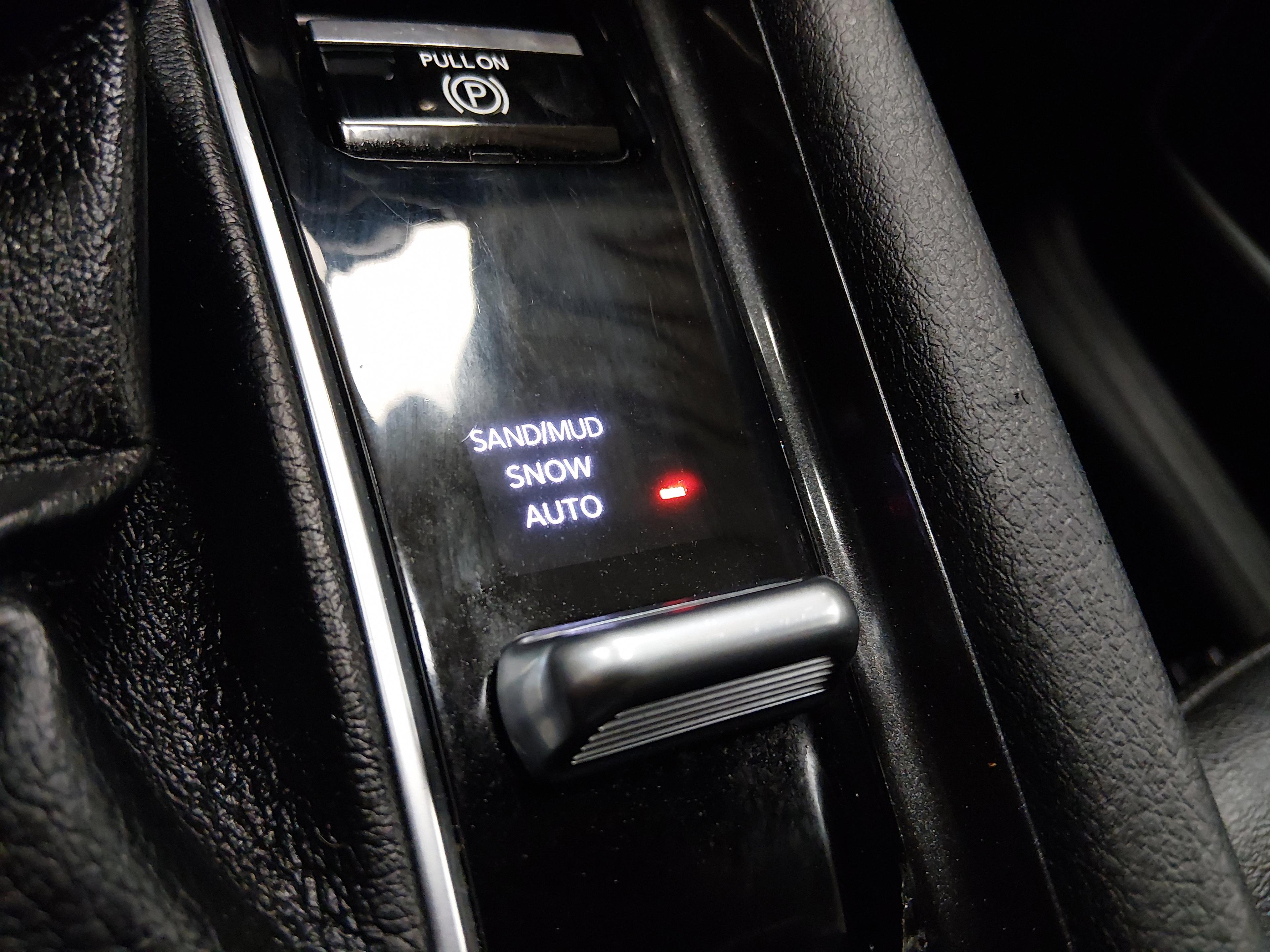 Jeep Compass Latitude 4X4 - Thumbnail 17