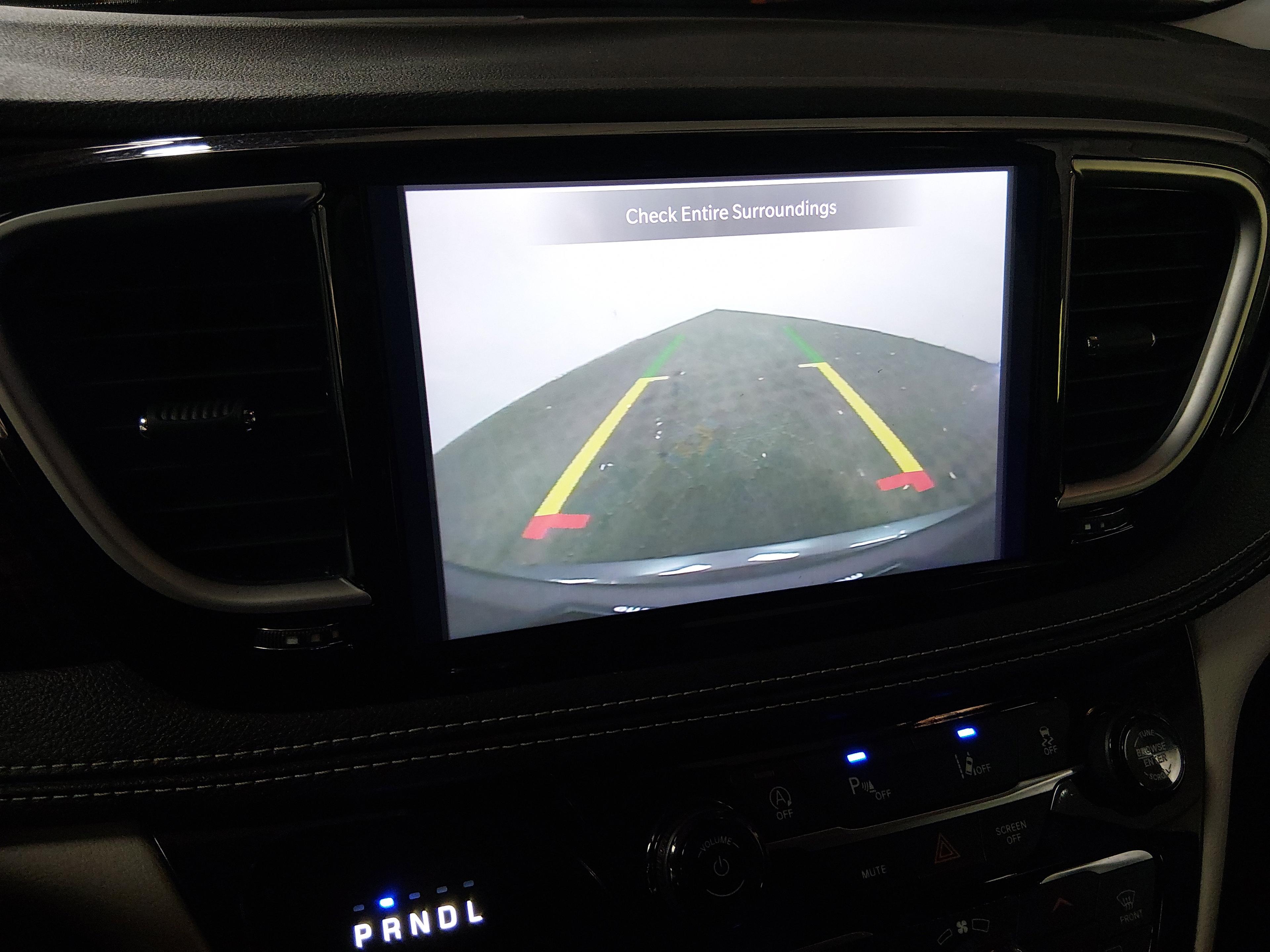 Chrysler Pacifica Limited Fwd - Thumbnail 16