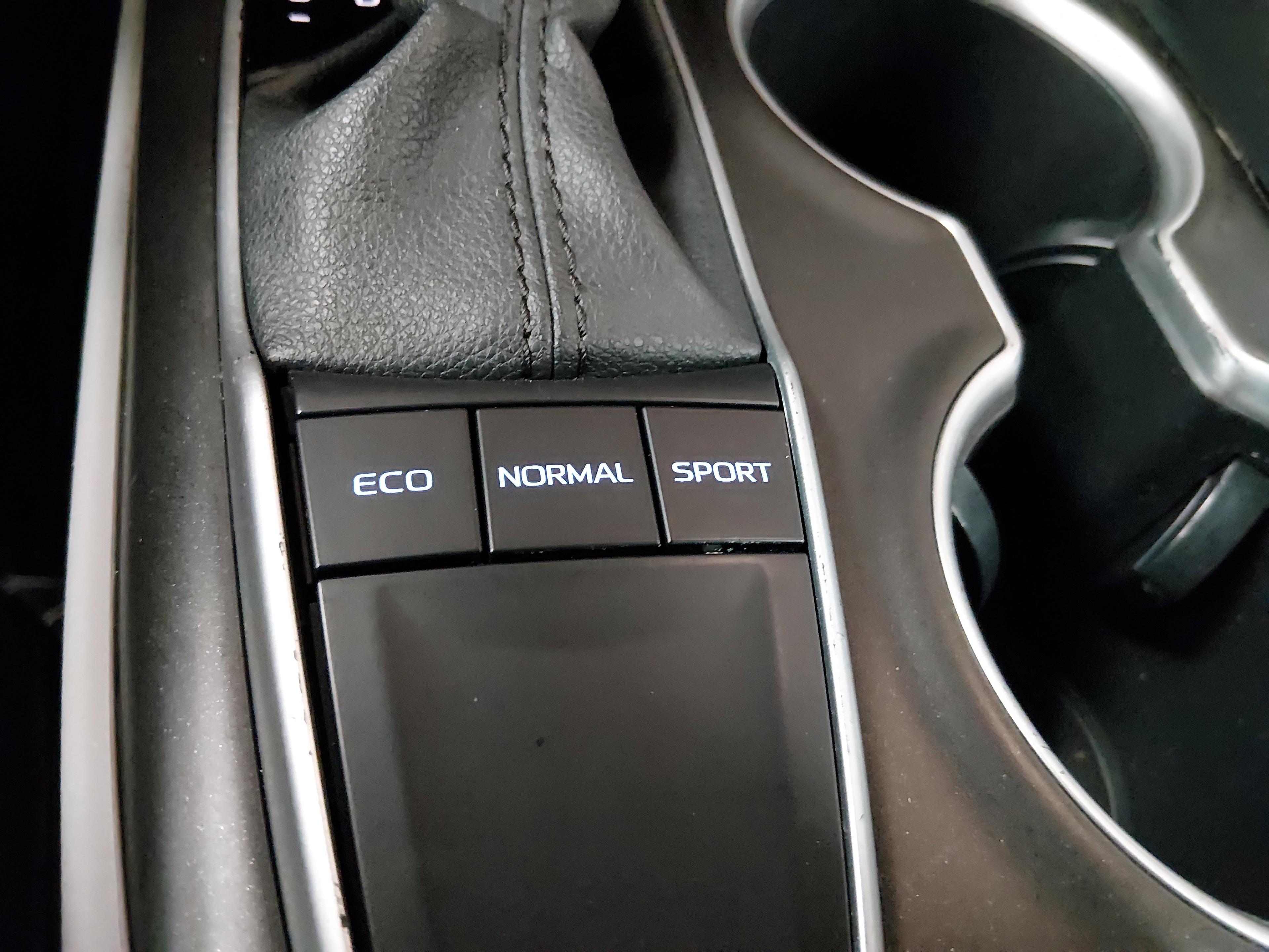 Toyota Camry Le Auto - Thumbnail 18