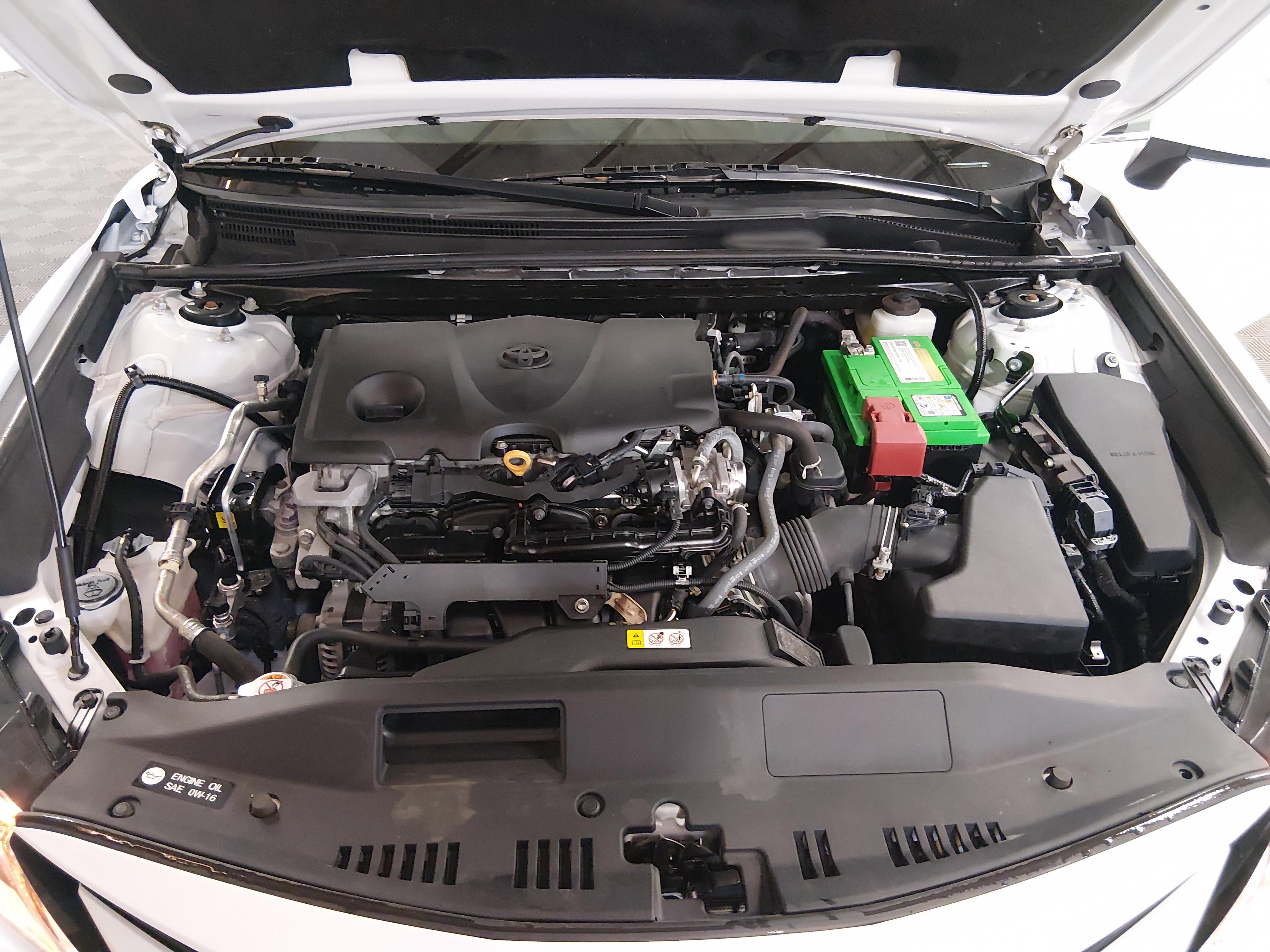 Toyota Camry Le Auto - Thumbnail 9