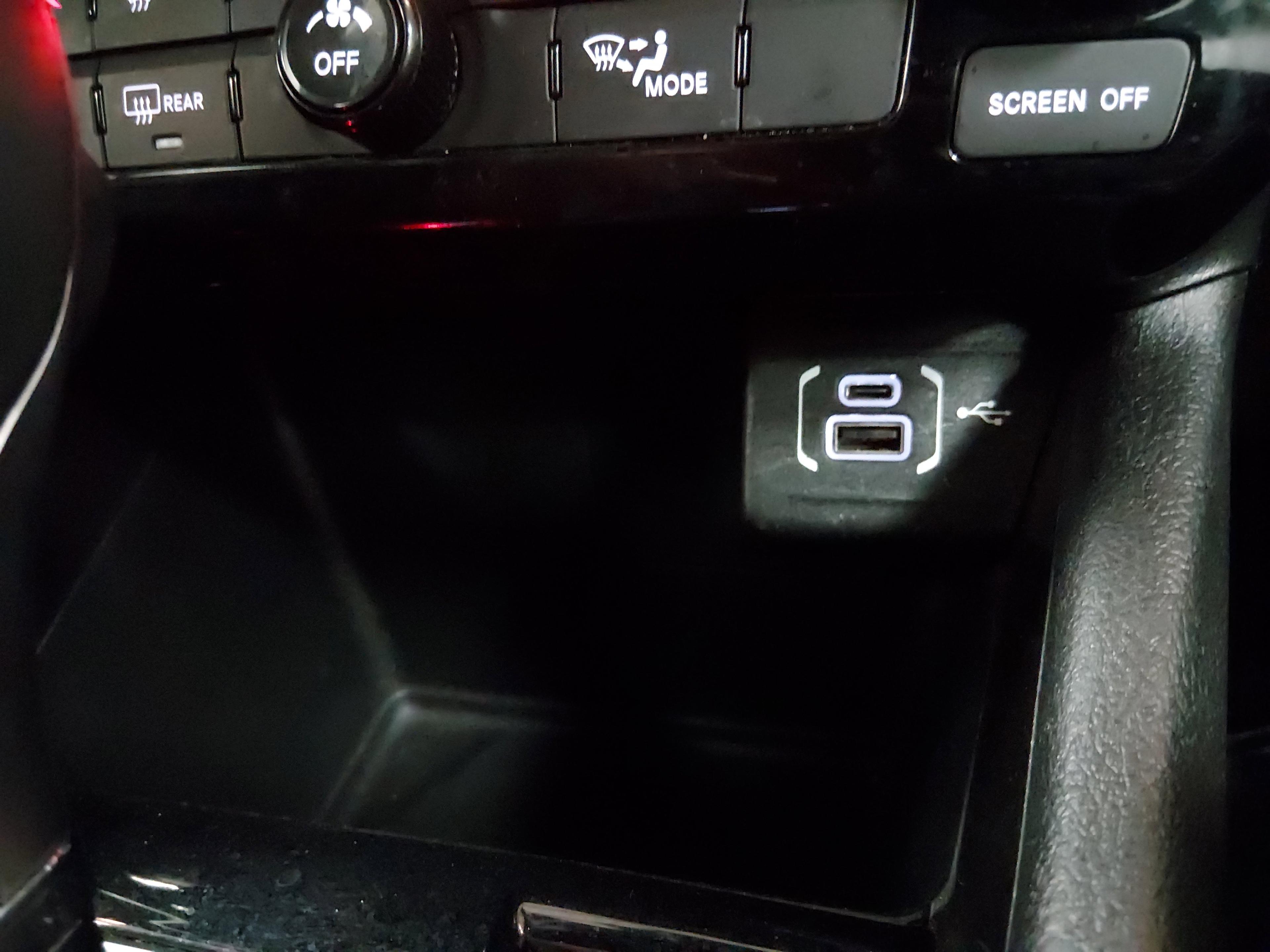 Jeep Compass Latitude 4X4 - Thumbnail 18