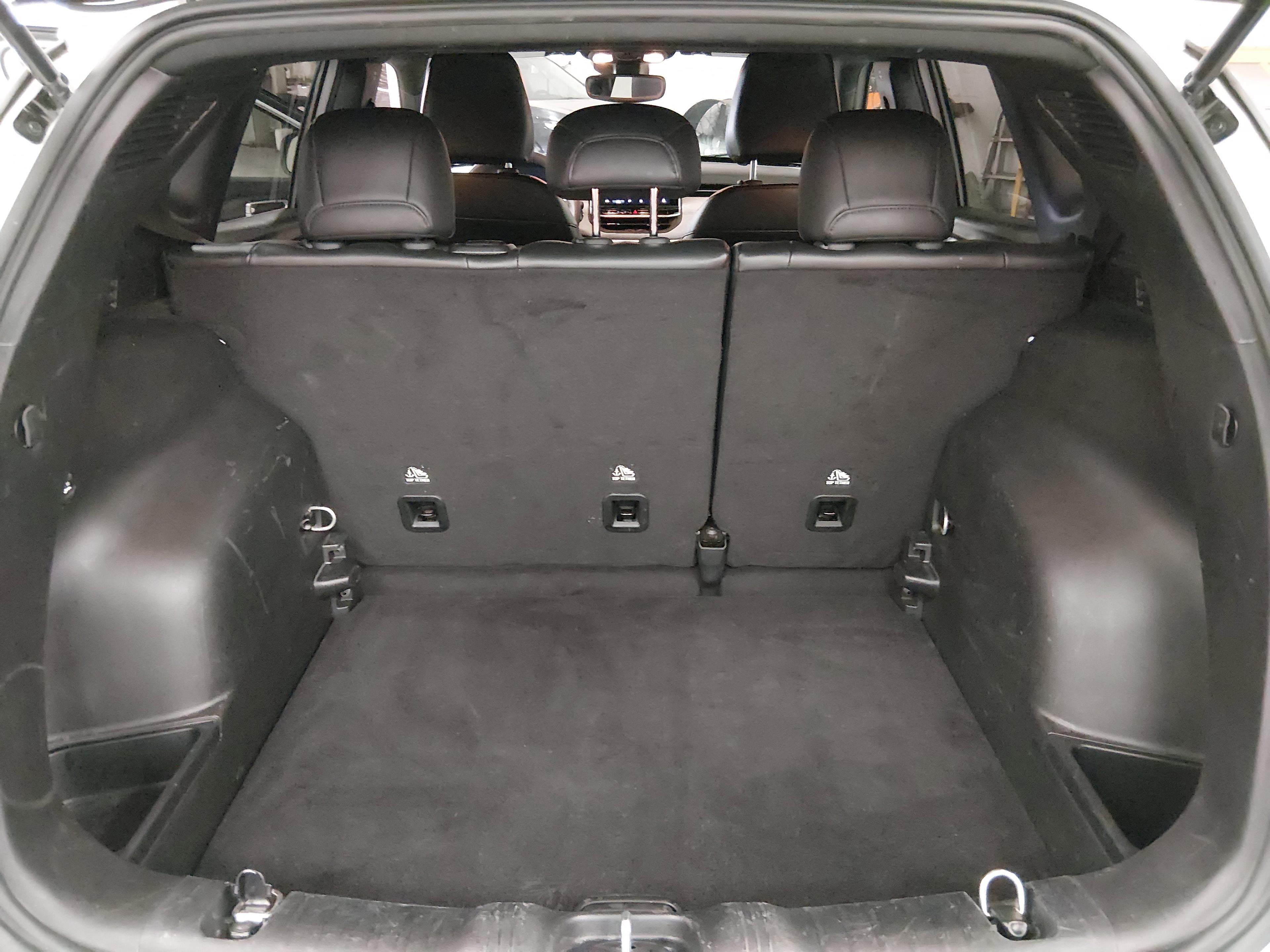 Jeep Compass Latitude 4X4 - Thumbnail 11