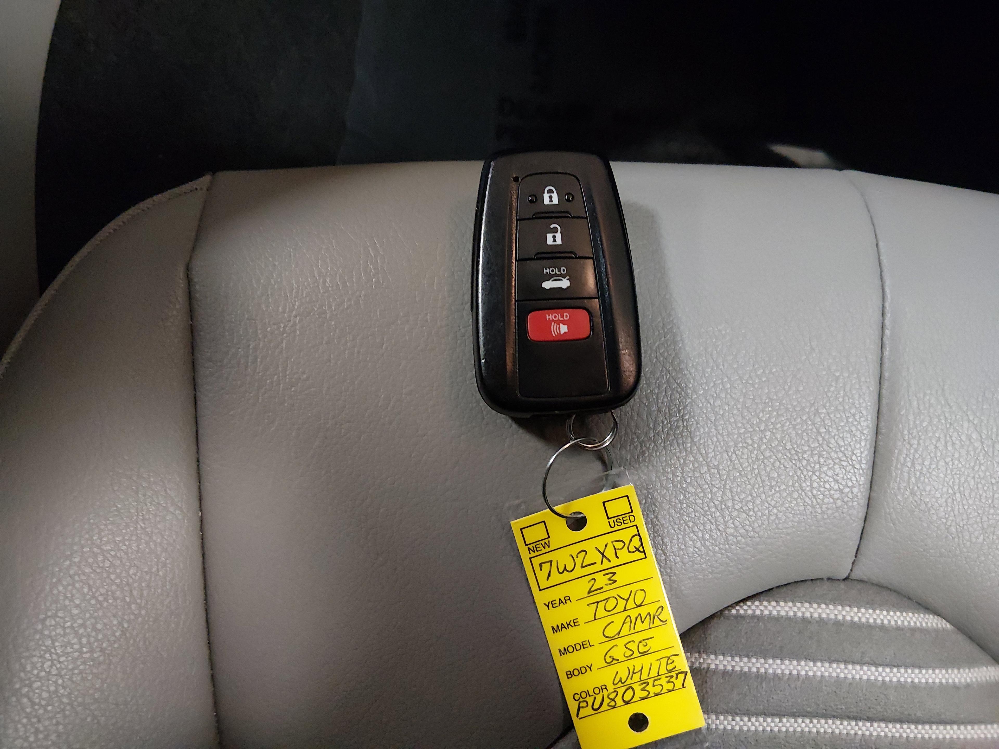 Toyota Camry Se Auto - Thumbnail 15