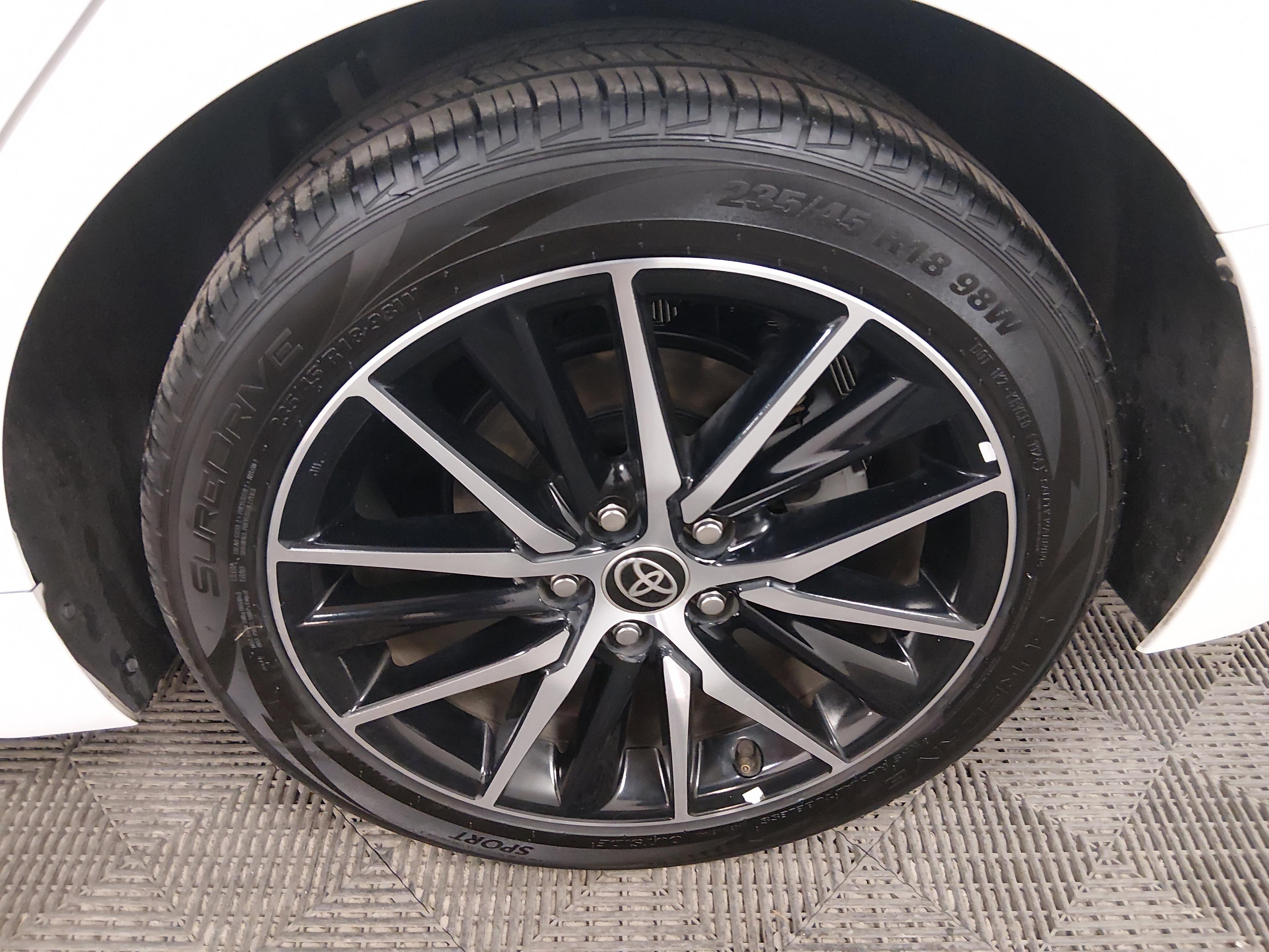 Toyota Camry Se Auto - Thumbnail 10