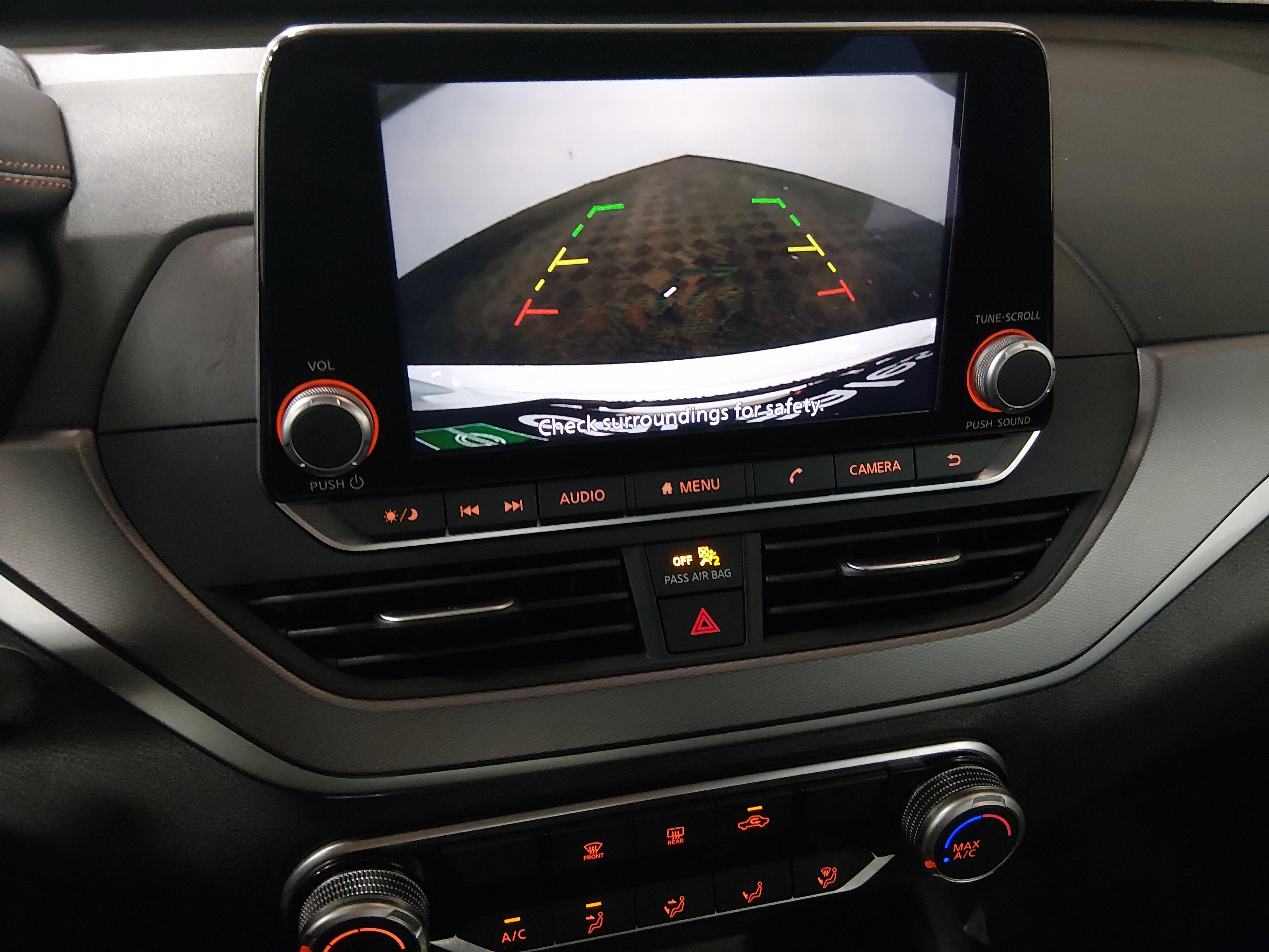 Nissan Altima 2.5 Sr Sedan - Thumbnail 16