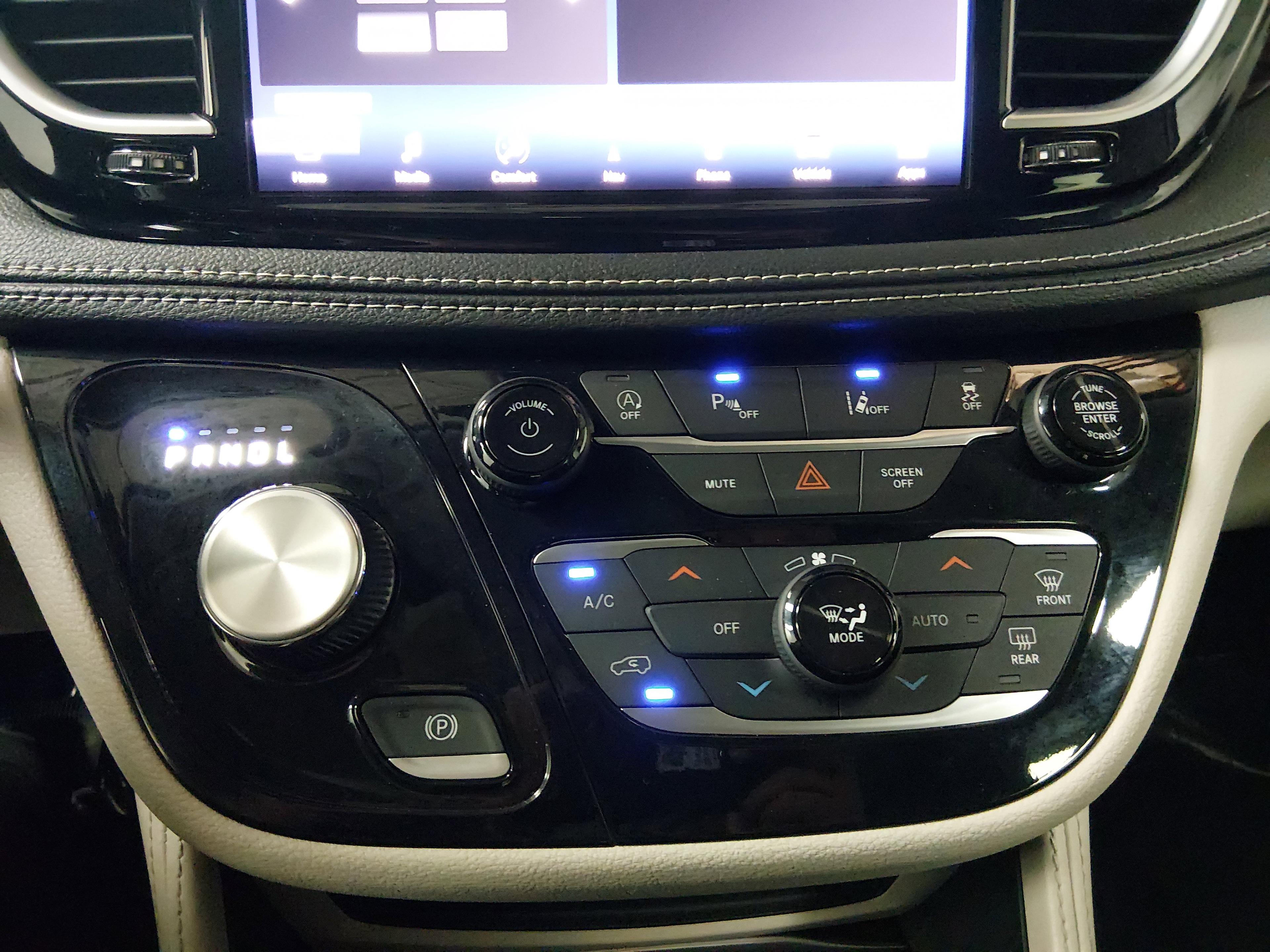 Chrysler Pacifica Limited Fwd - Thumbnail 20