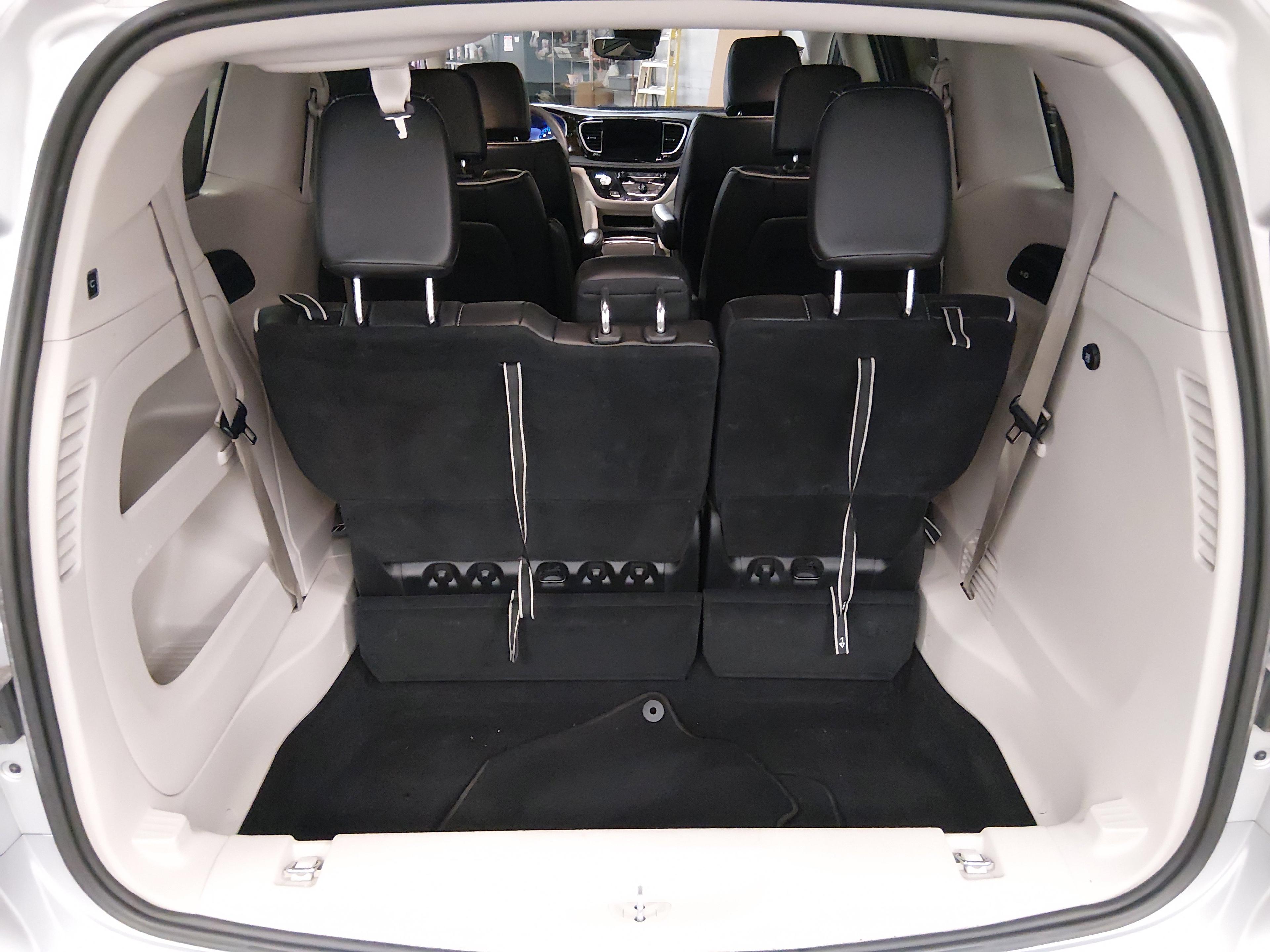 Chrysler Pacifica Limited Fwd - Thumbnail 11