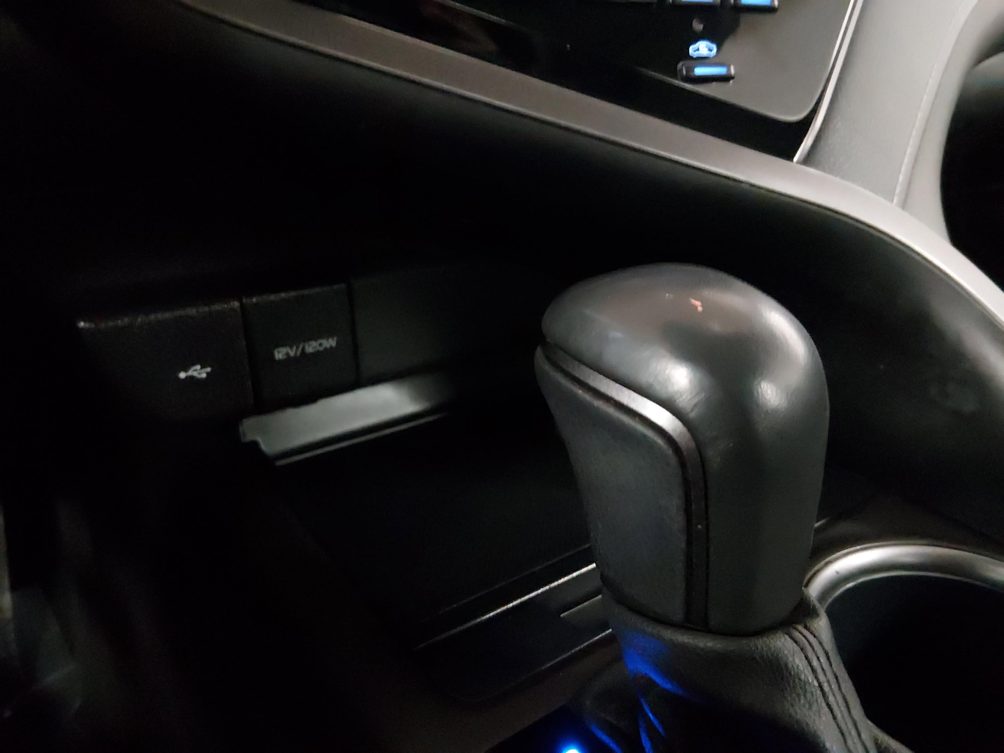 Toyota Camry Se Auto - Thumbnail 17