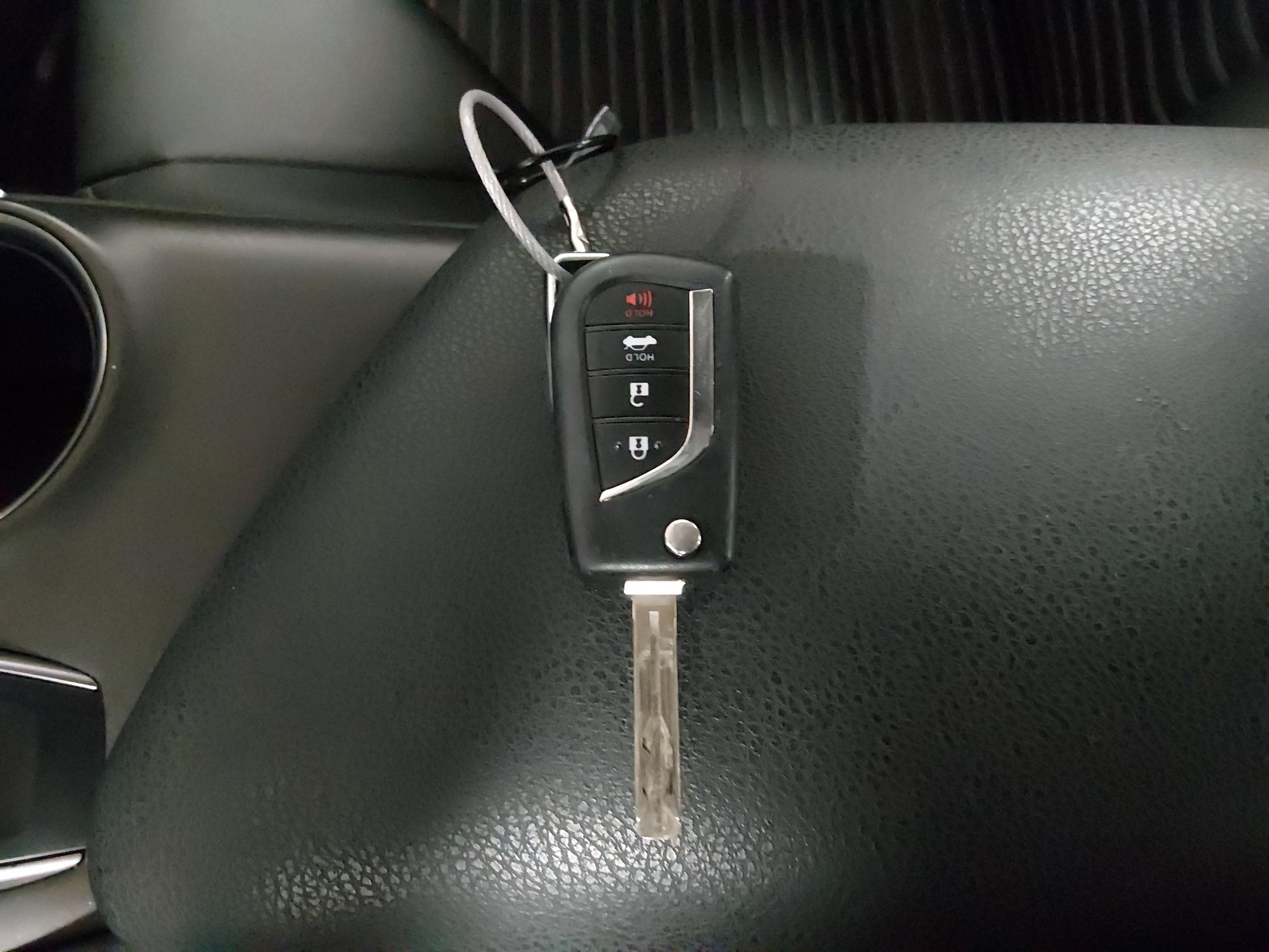 Toyota Camry Se Auto - Thumbnail 15