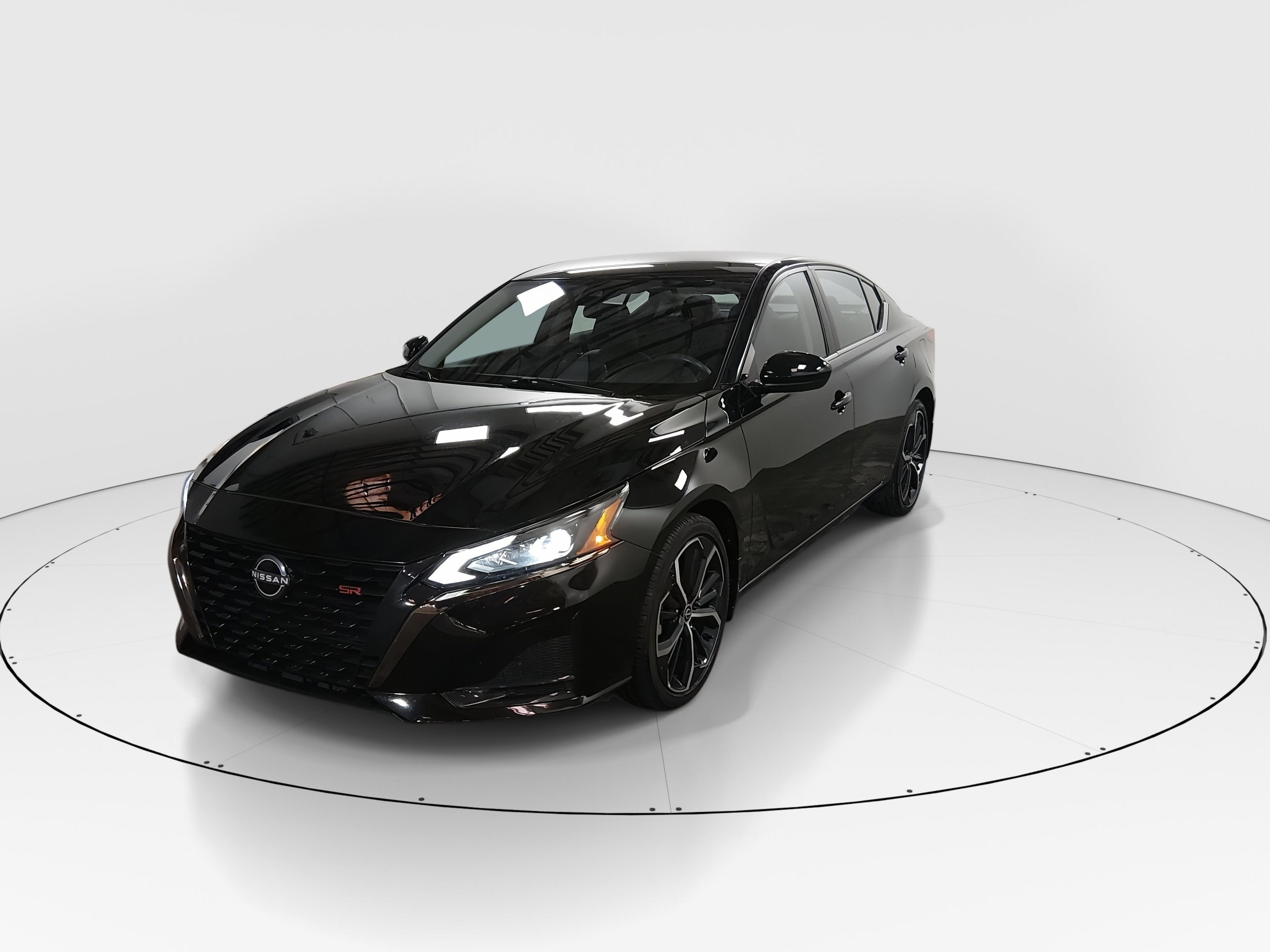 Nissan Altima Sr Fwd - Thumbnail 3