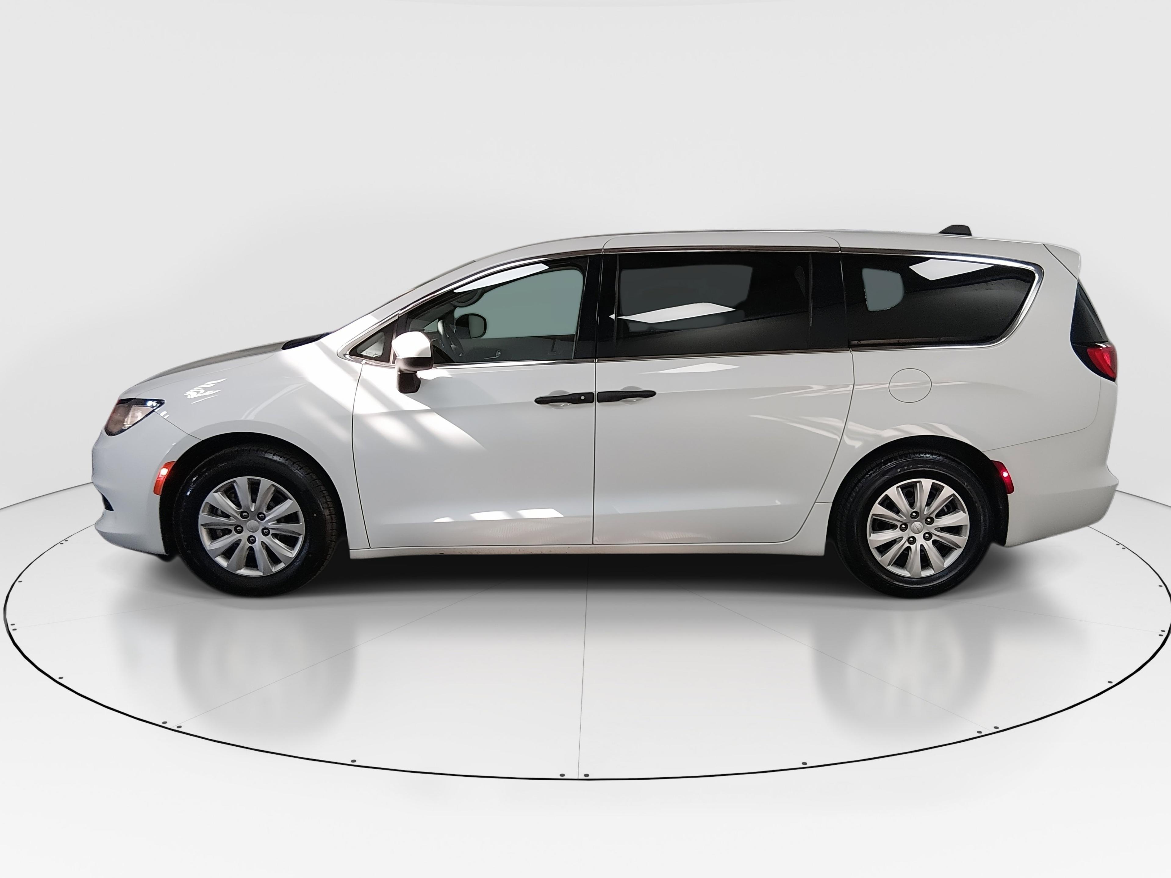 Chrysler Voyager L Fwd - Thumbnail 4