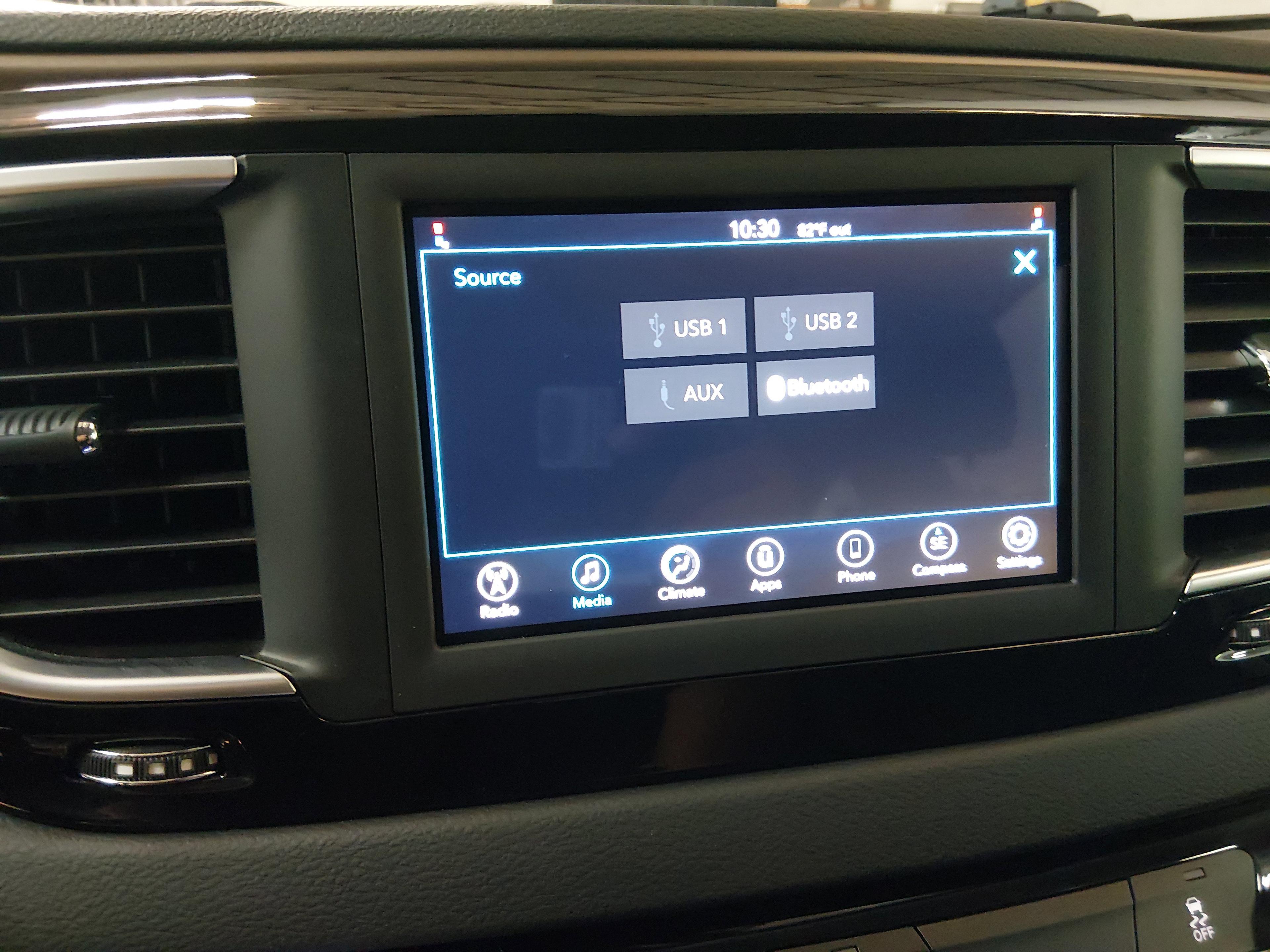 Chrysler Voyager L Fwd - Thumbnail 20