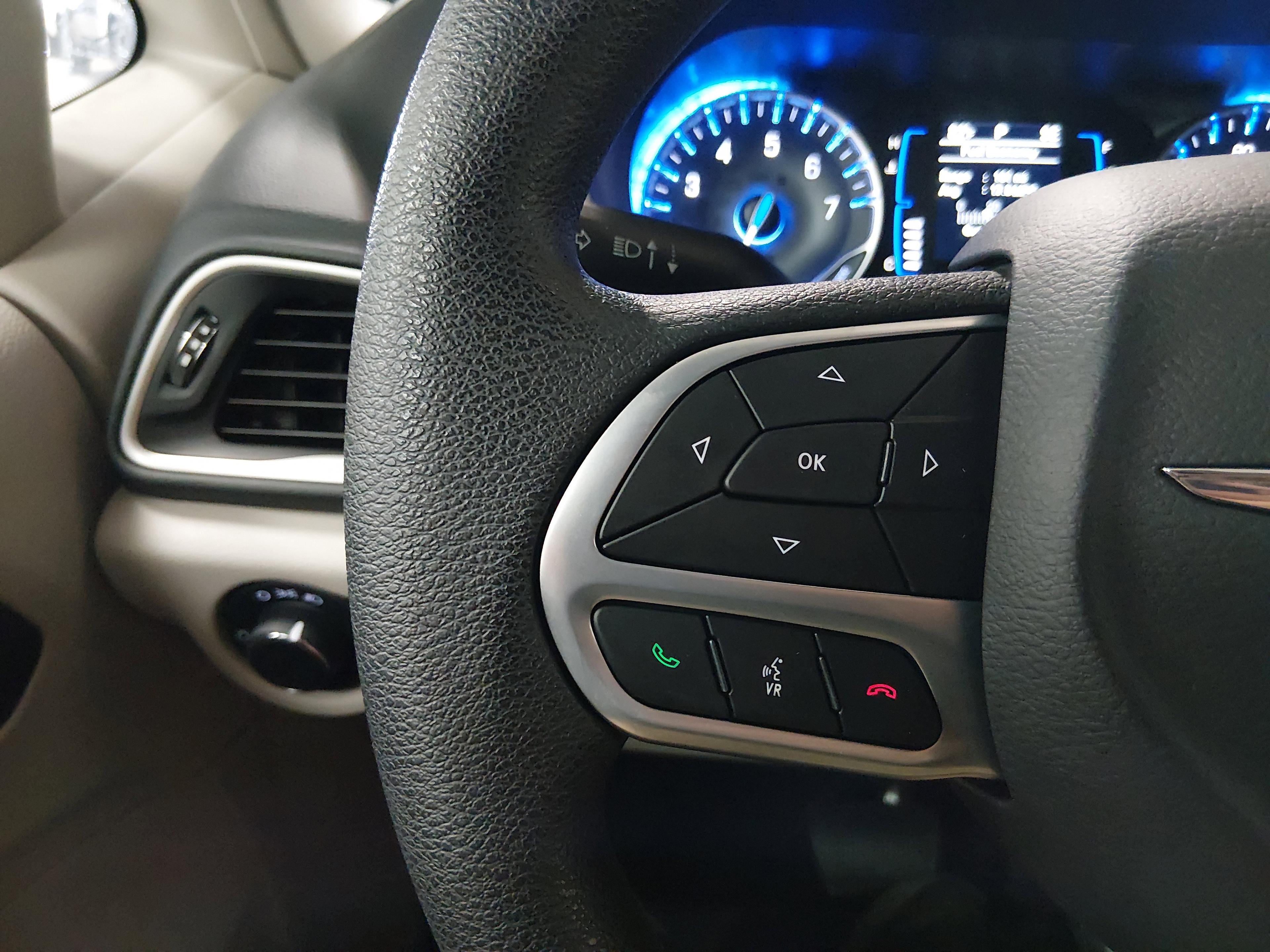 Chrysler Voyager L Fwd - Thumbnail 12