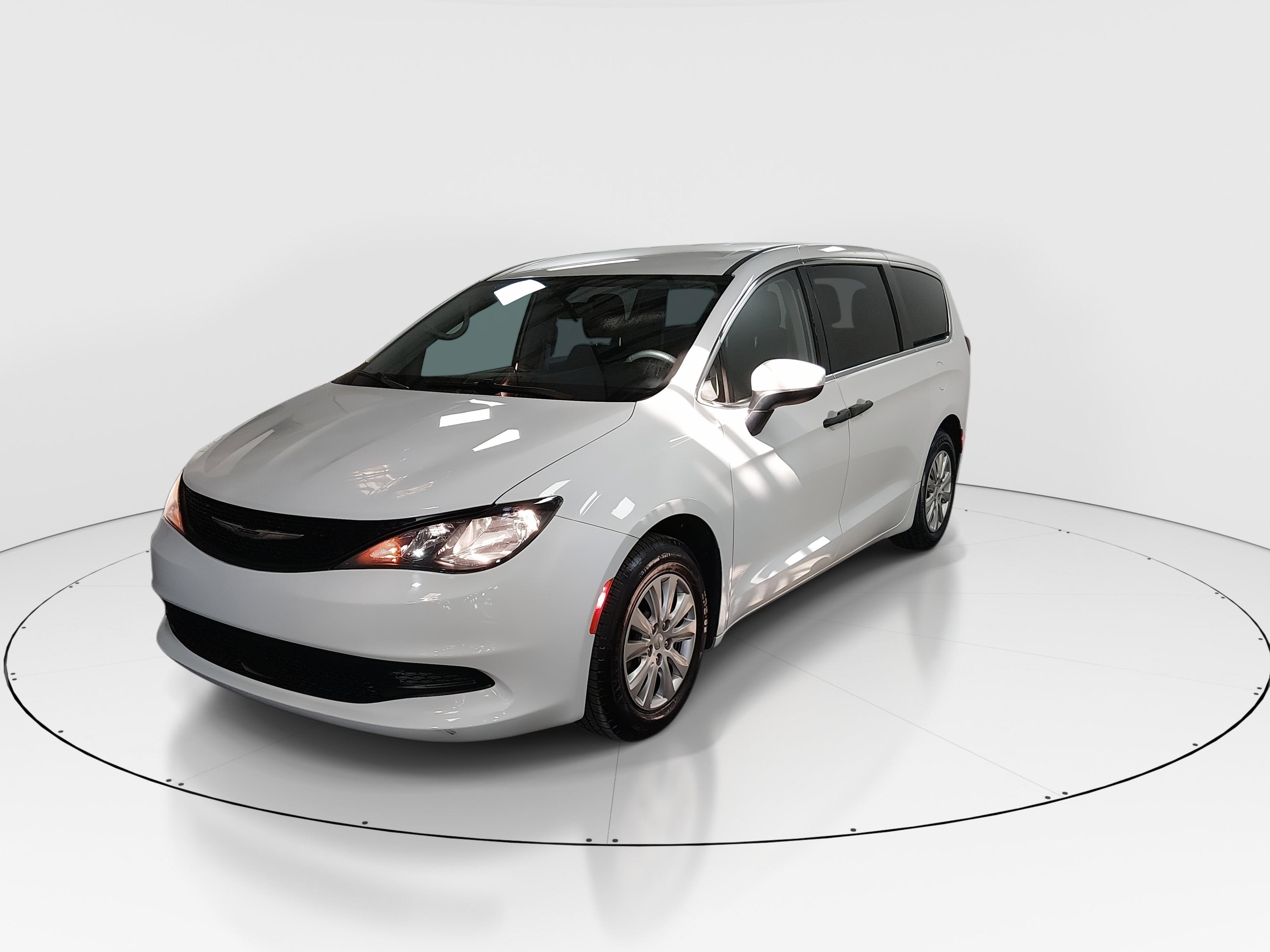 Chrysler Voyager L Fwd - Thumbnail 3