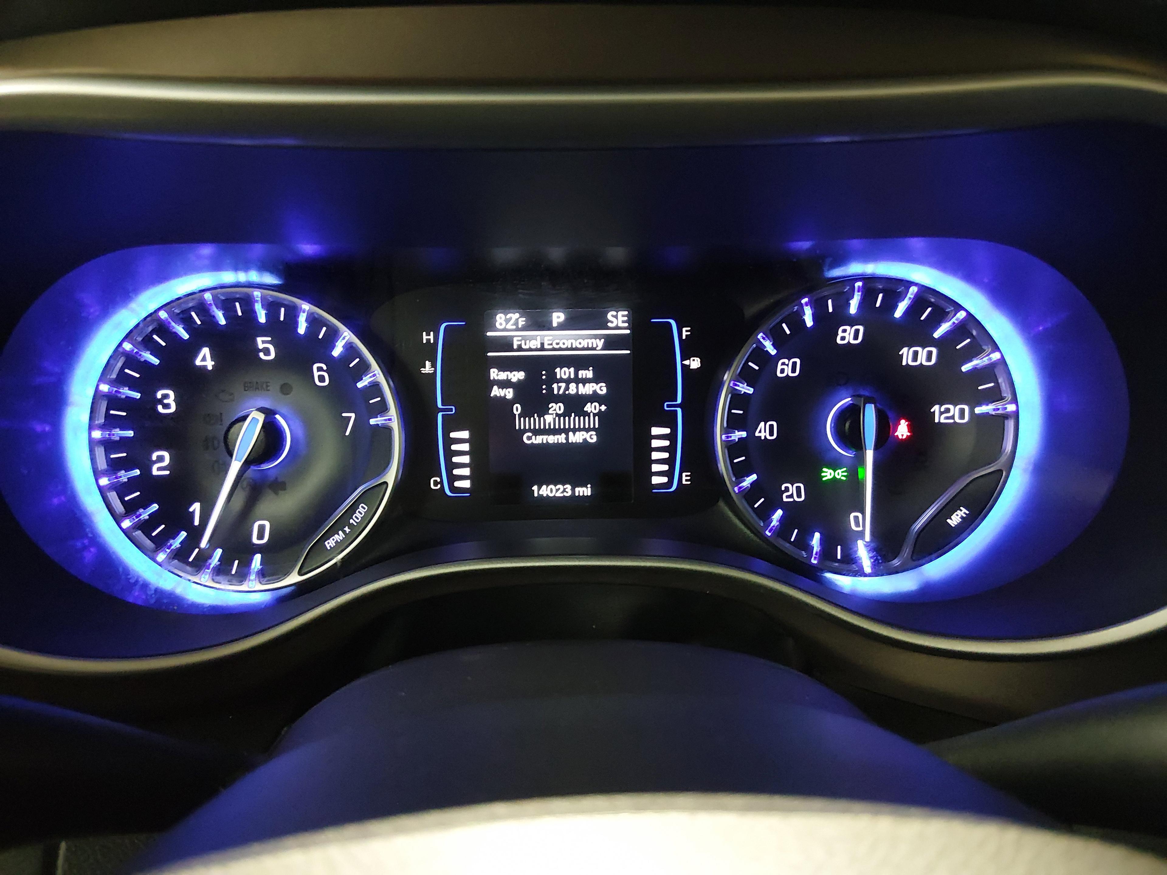 Chrysler Voyager L Fwd - Thumbnail 14