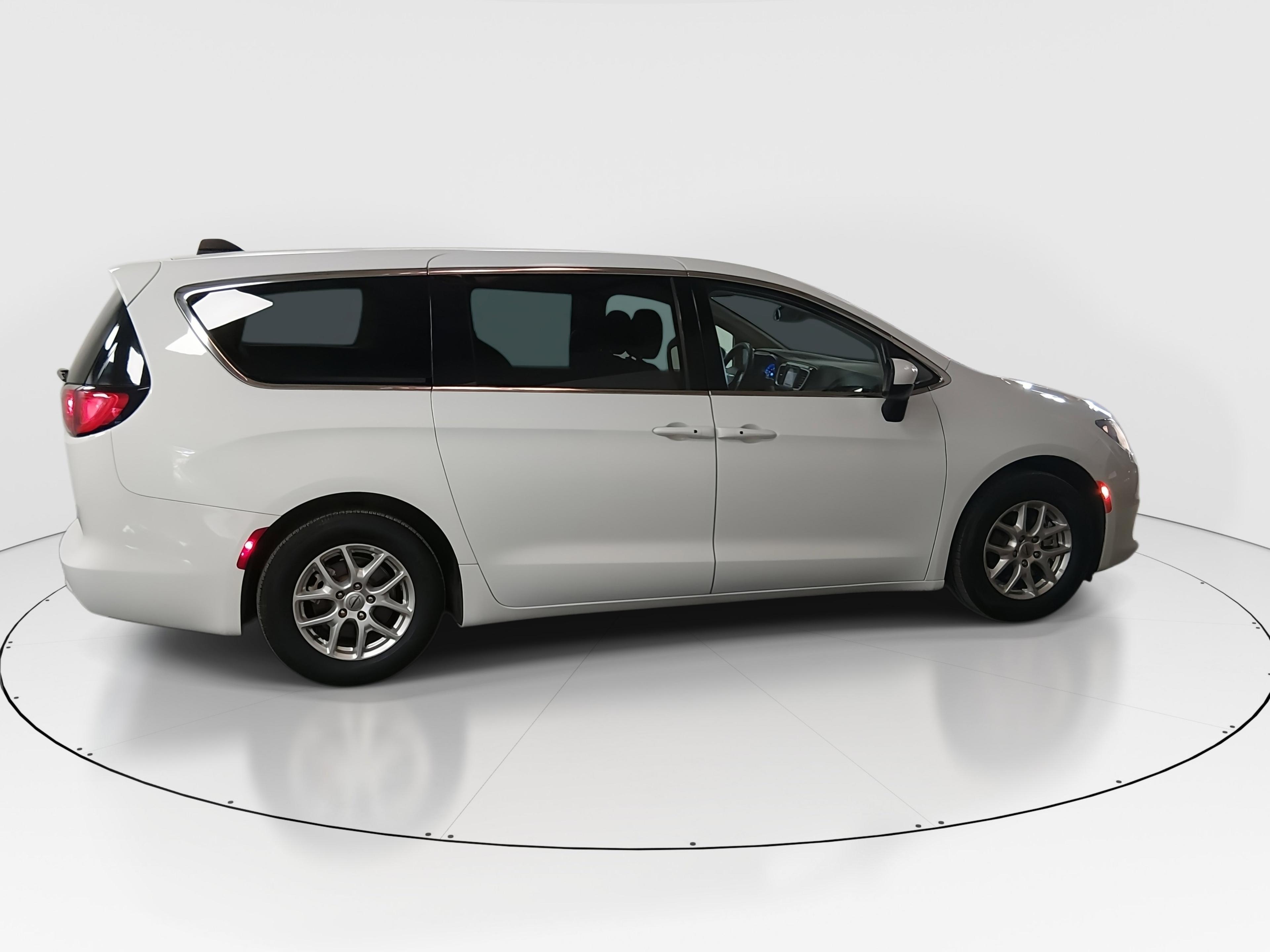 Chrysler Voyager Lx Fwd - Thumbnail 8