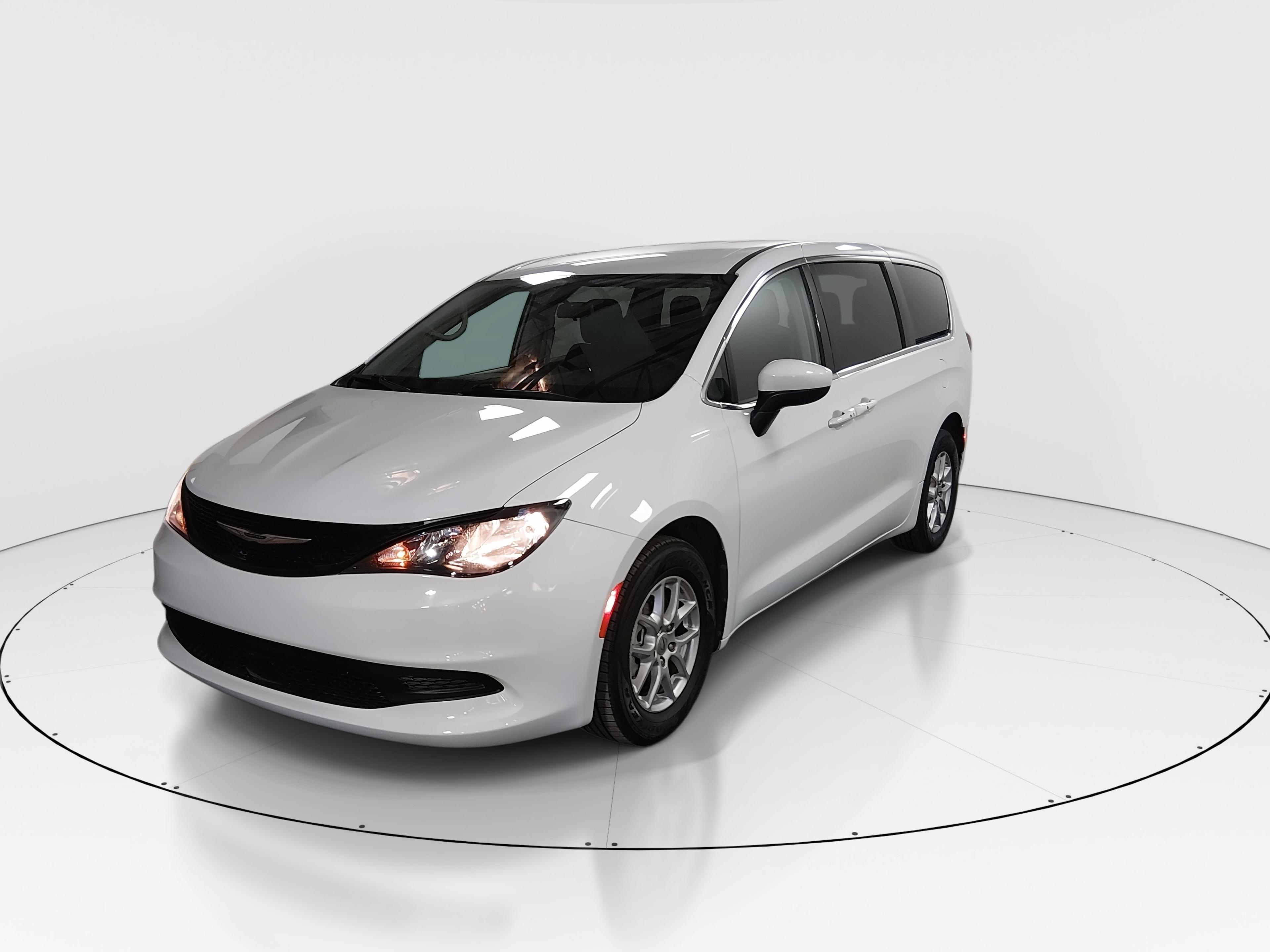 Chrysler Voyager Lx Fwd - Thumbnail 3