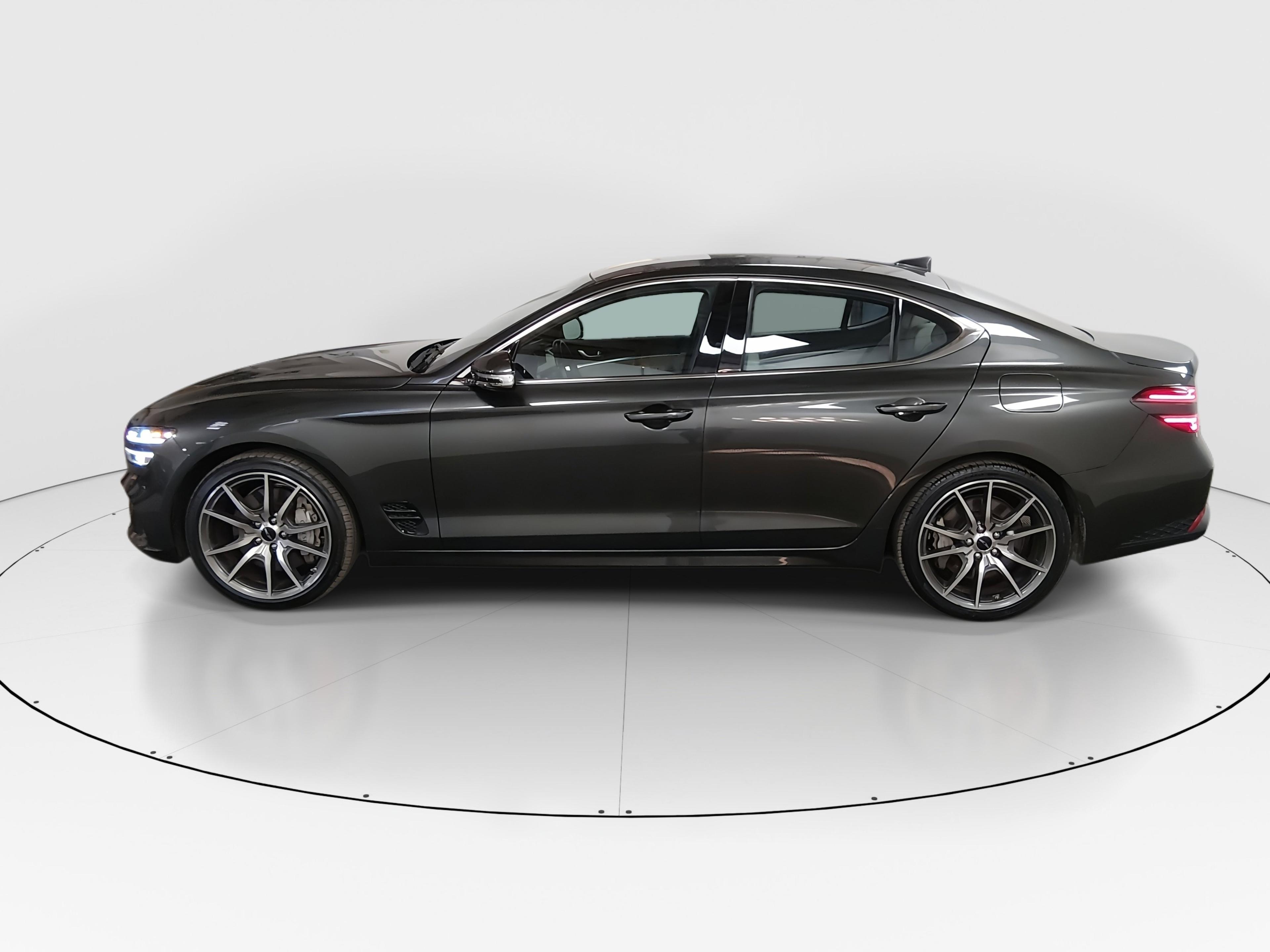 Genesis G70 2.5T Rwd - Thumbnail 4