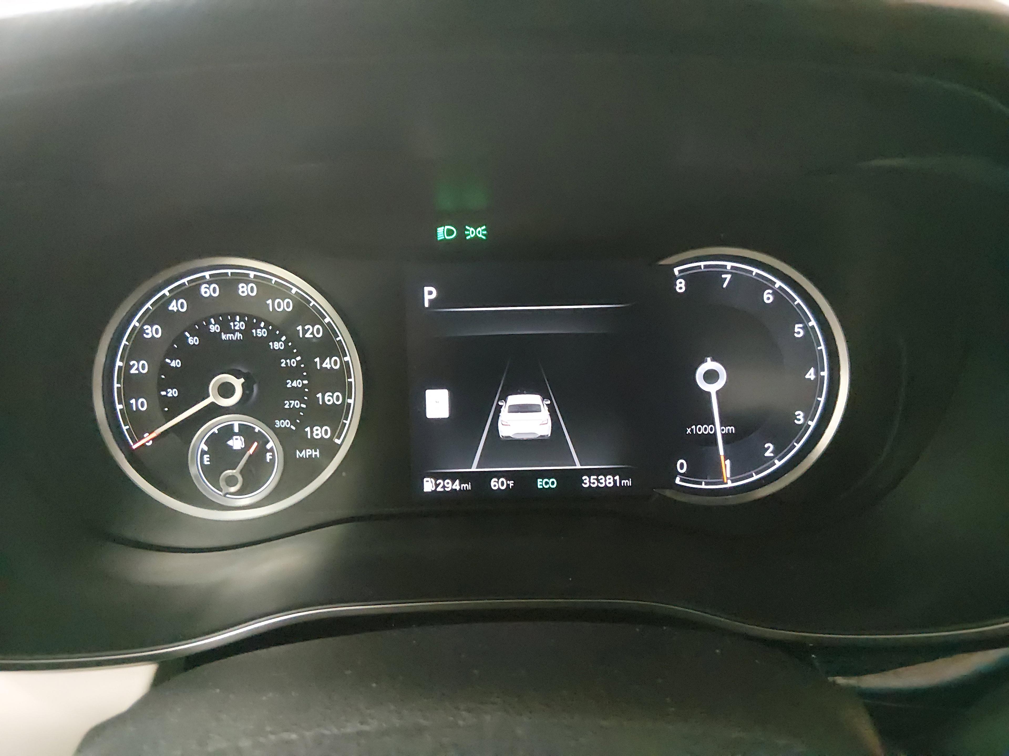 Genesis G70 2.5T Rwd - Thumbnail 14