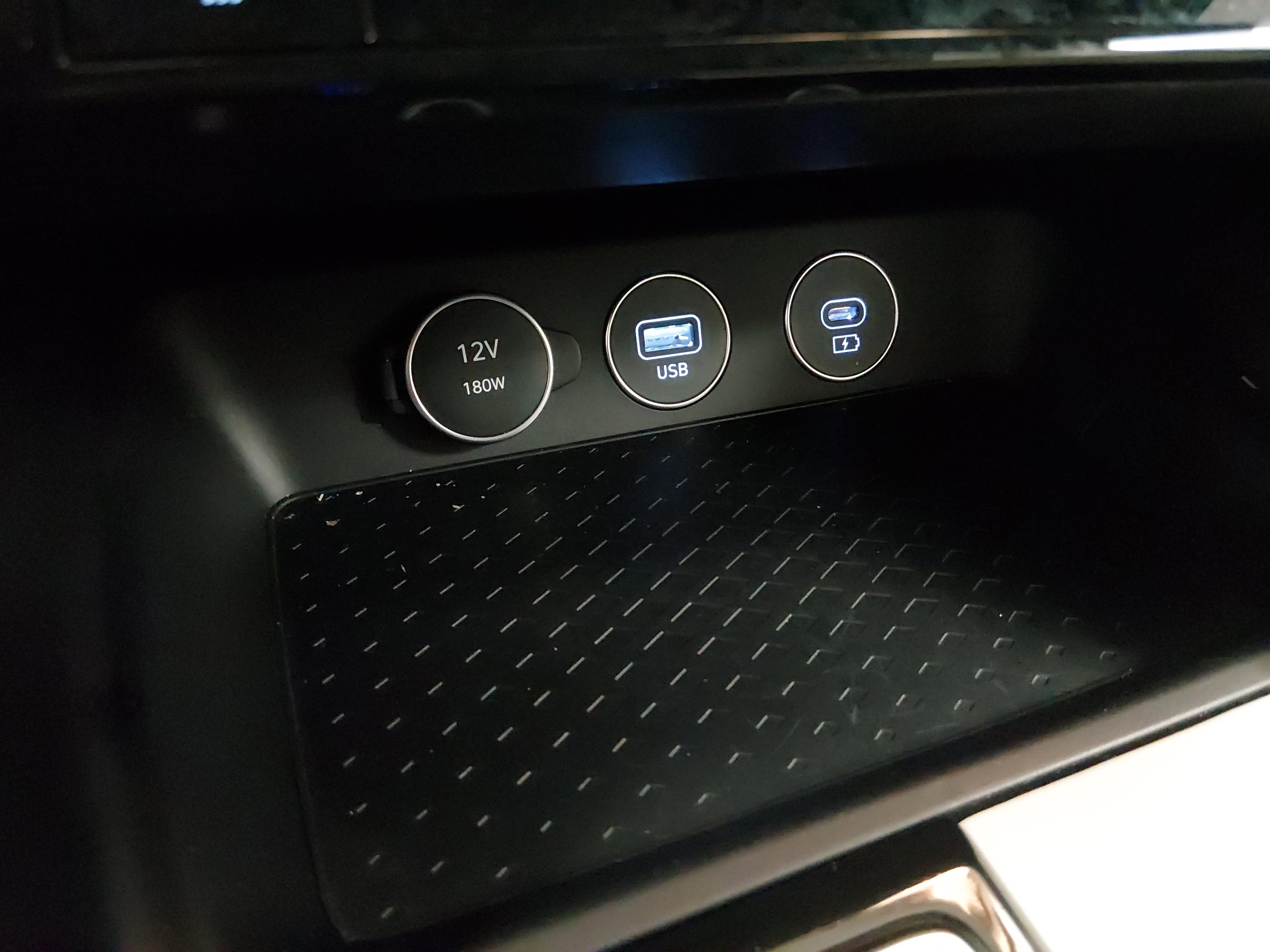 Genesis G70 2.5T Rwd - Thumbnail 20