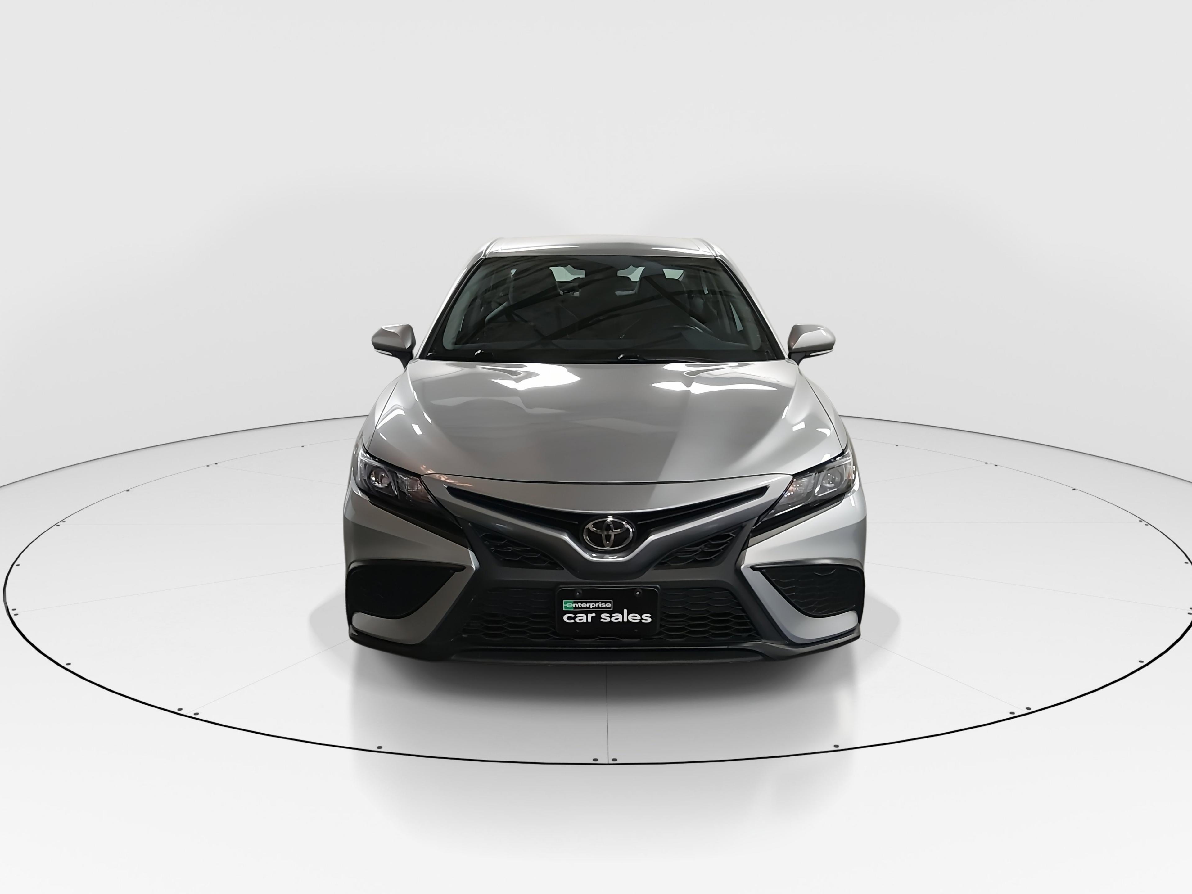 Toyota Camry Se Auto - Thumbnail 2