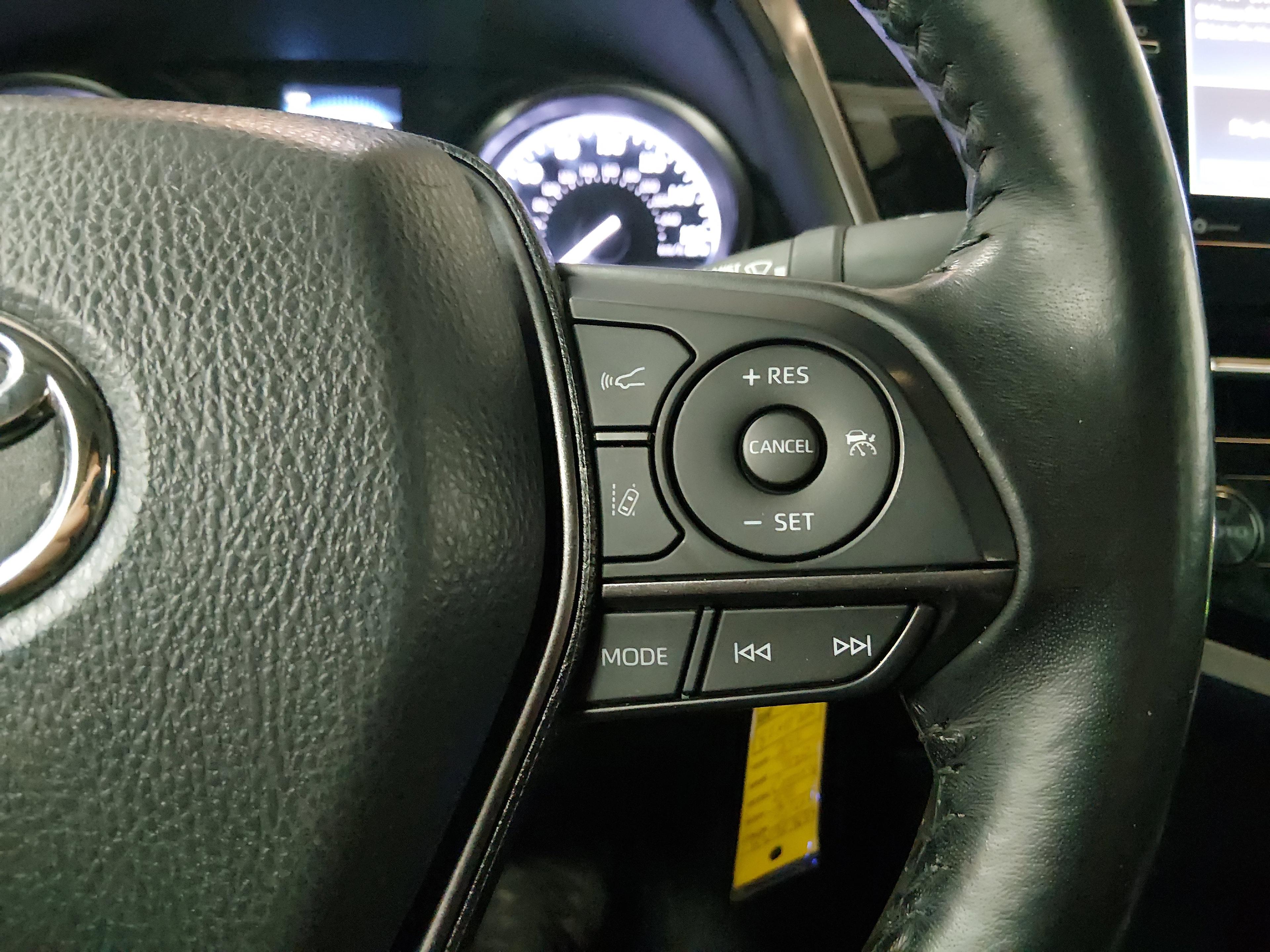 Toyota Camry Se Auto - Thumbnail 18