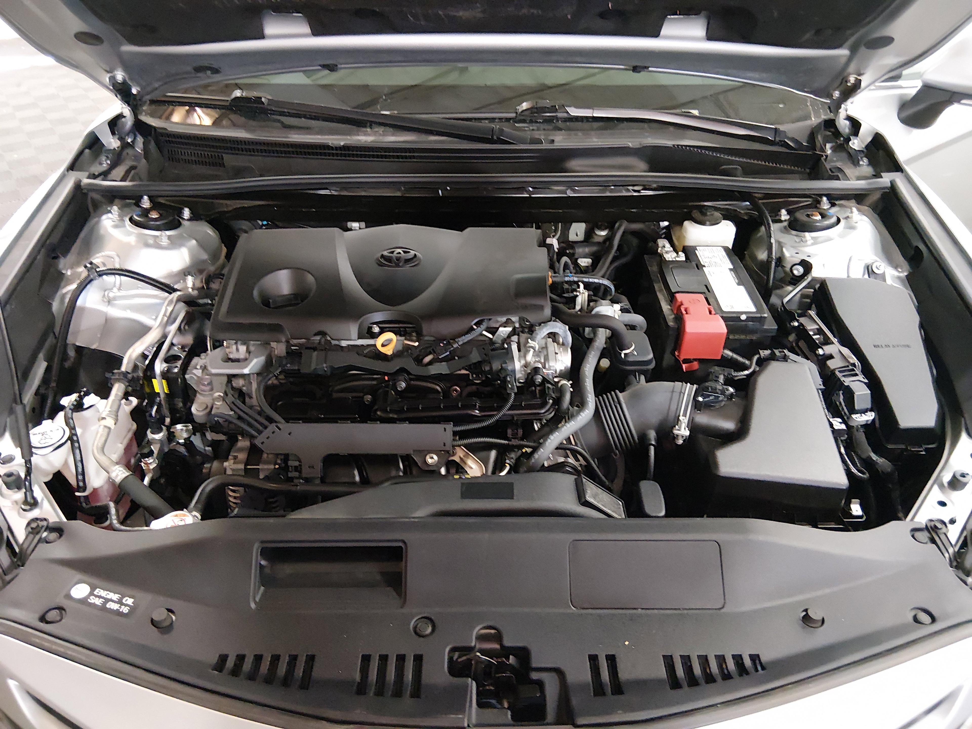 Toyota Camry Se Auto - Thumbnail 9