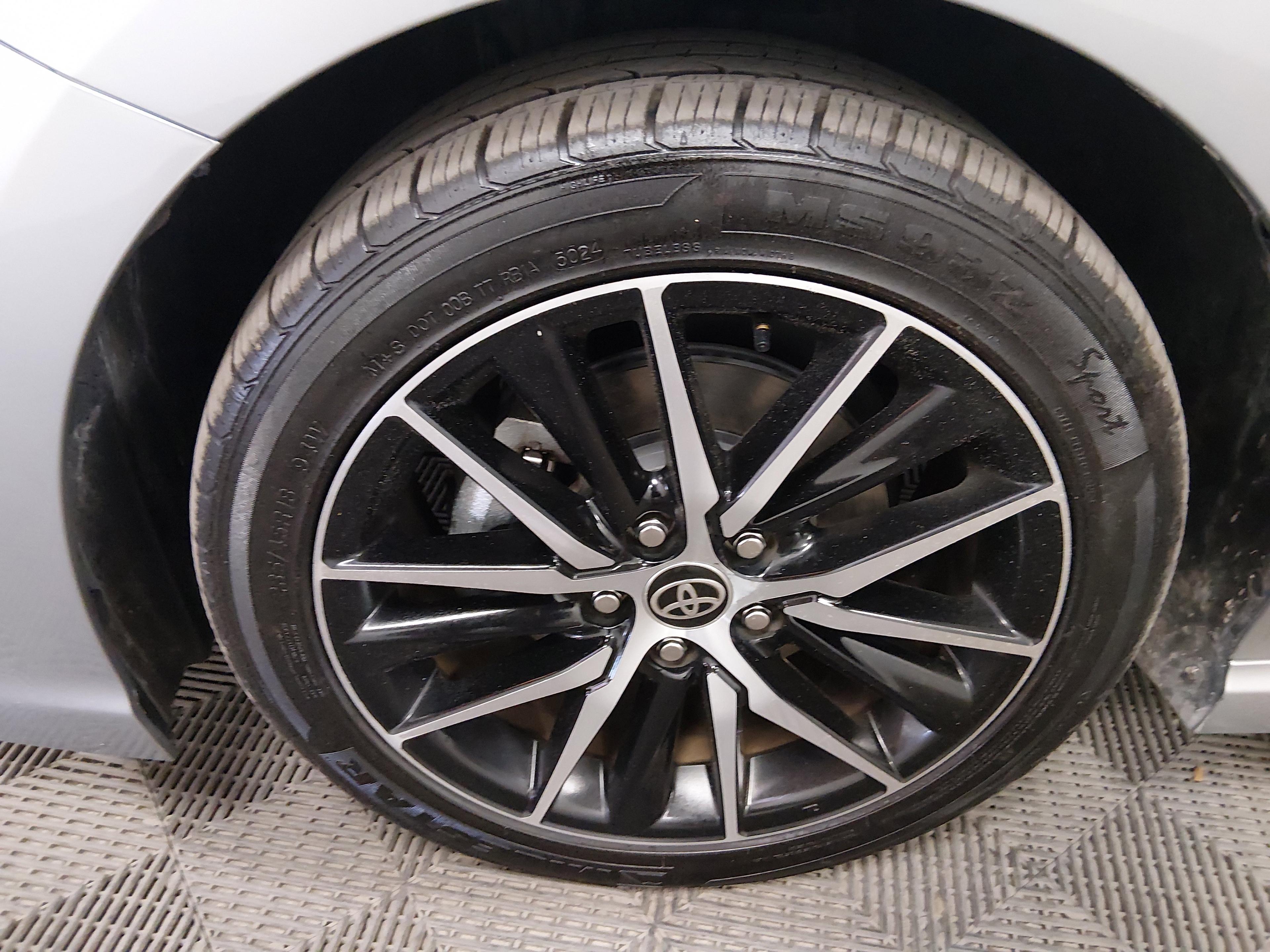 Toyota Camry Se Auto - Thumbnail 10