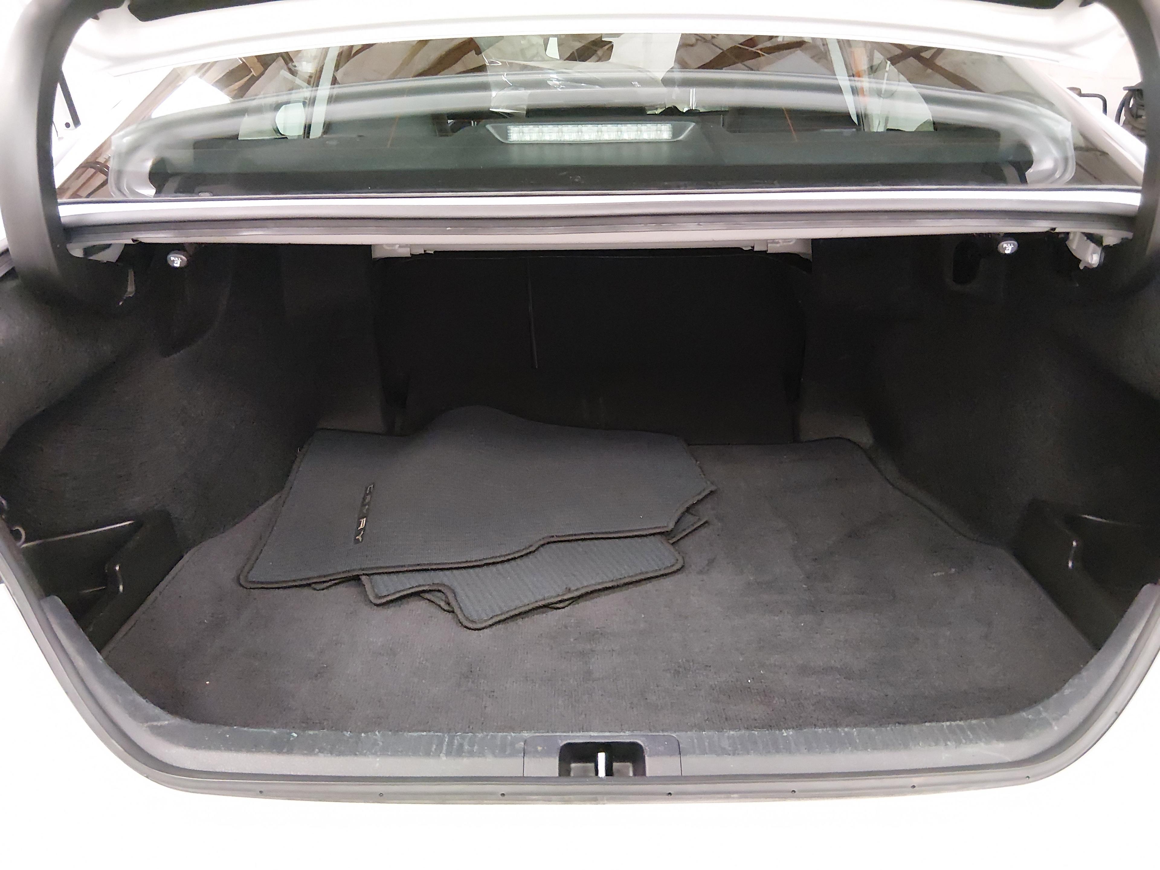 Toyota Camry Se Auto - Thumbnail 11