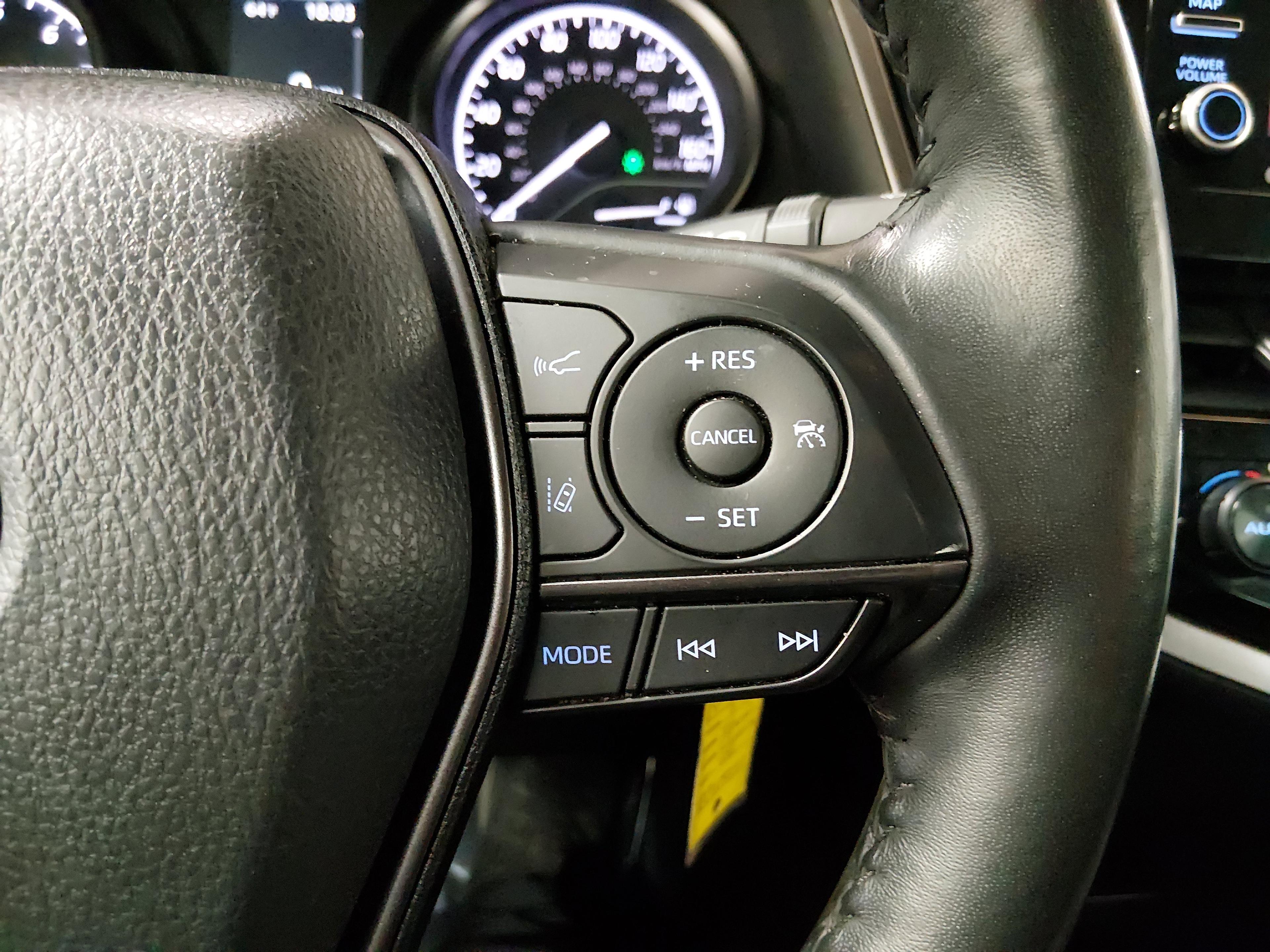 Toyota Camry Se Auto - Thumbnail 18