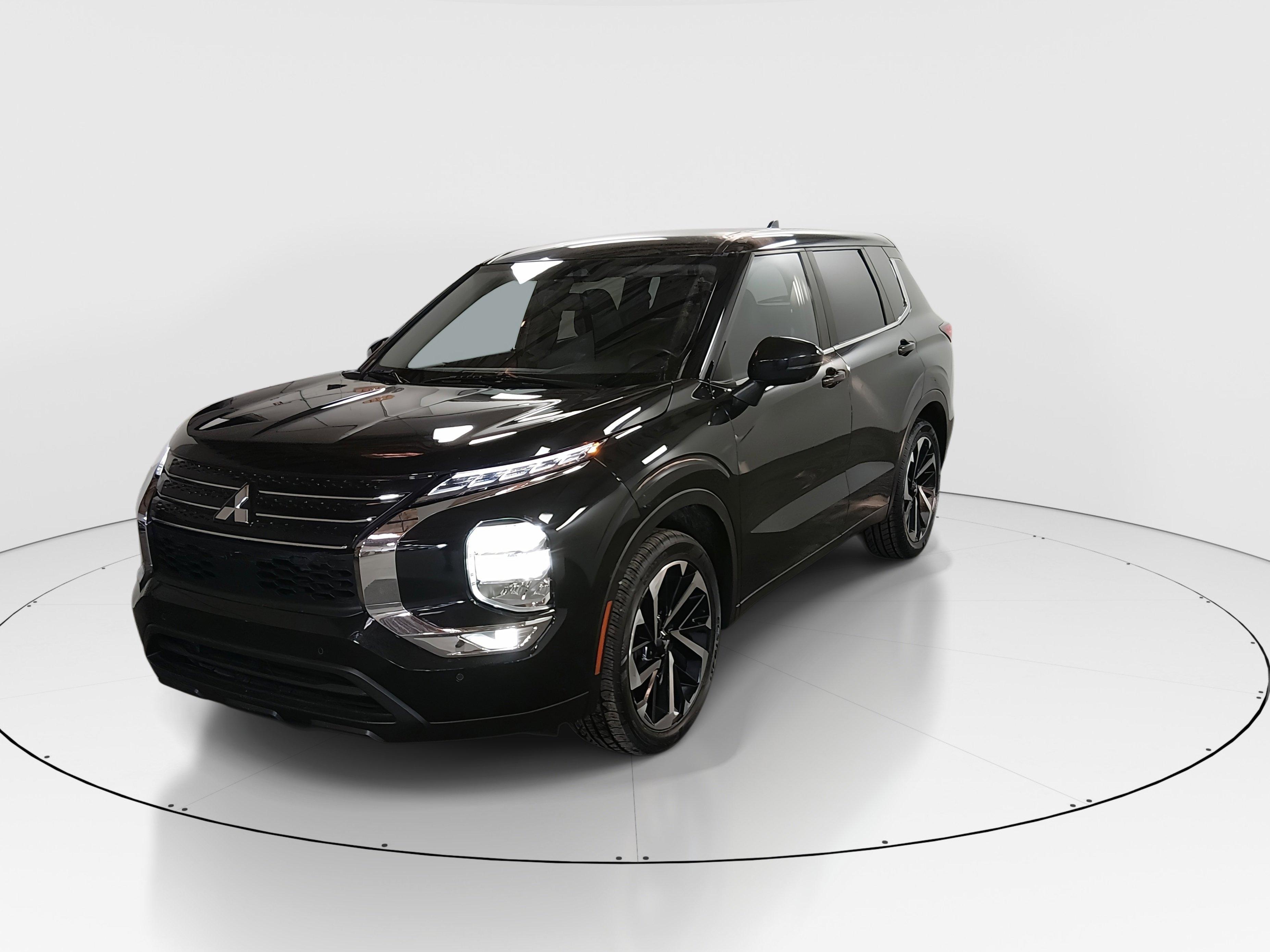 Mitsubishi Outlander Se Fwd - Thumbnail 3