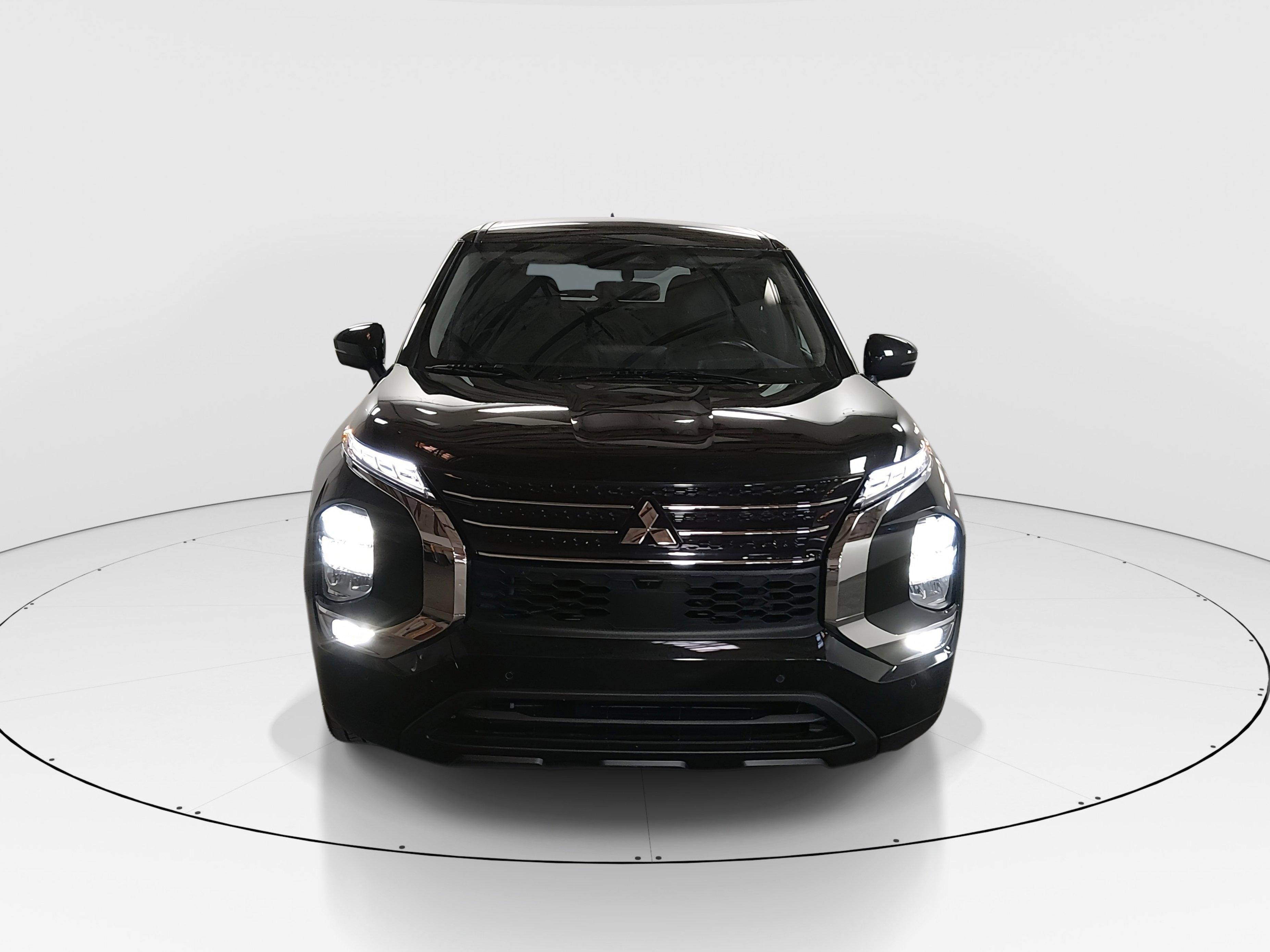 Mitsubishi Outlander Se Fwd - Thumbnail 2