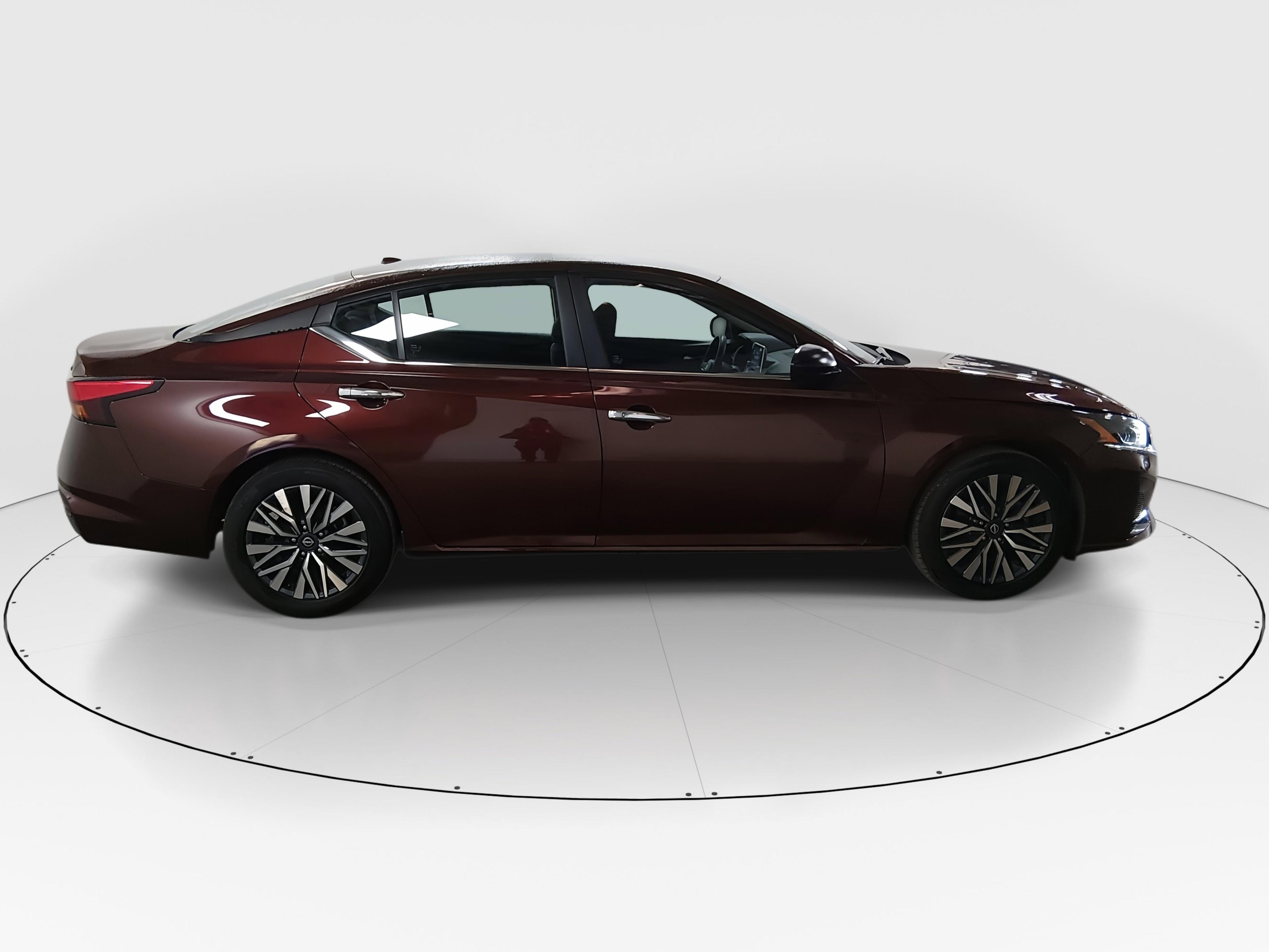 Nissan Altima 2.5 Sv Sedan - Thumbnail 8