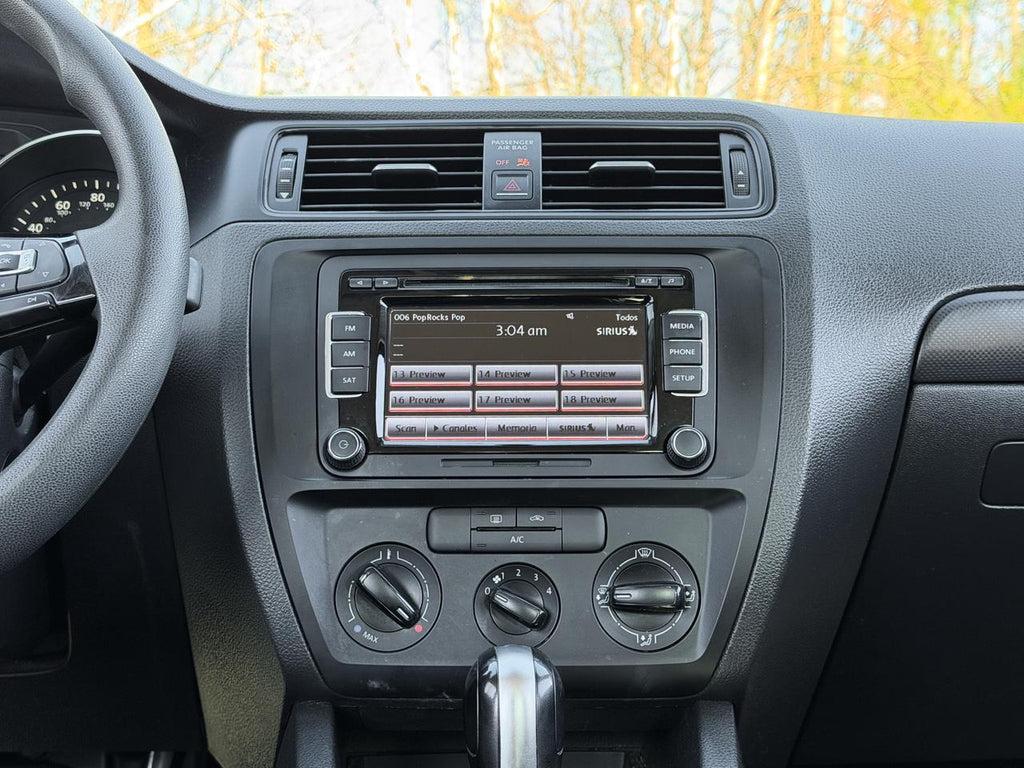 Volkswagen Jetta - Thumbnail 11