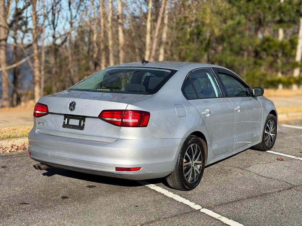 Volkswagen Jetta - Thumbnail 19