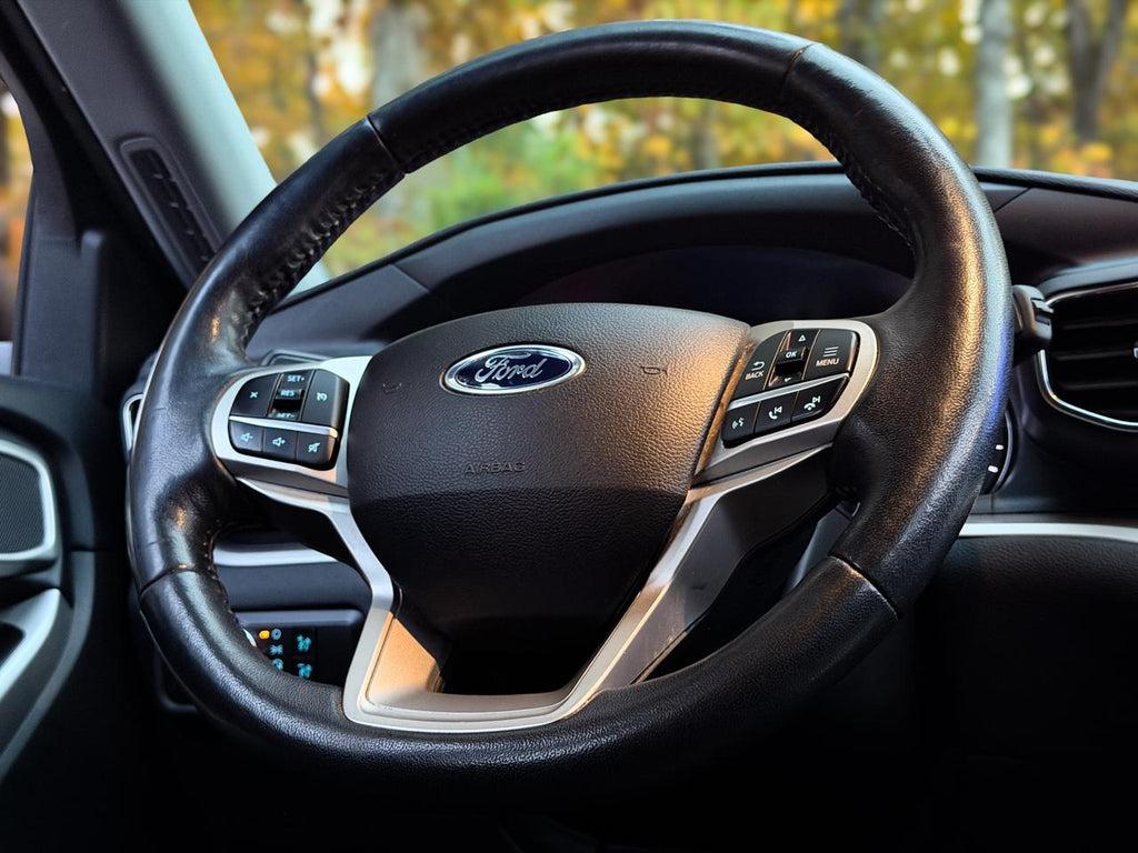 Ford Explorer Xlt 4X4 - Thumbnail 9