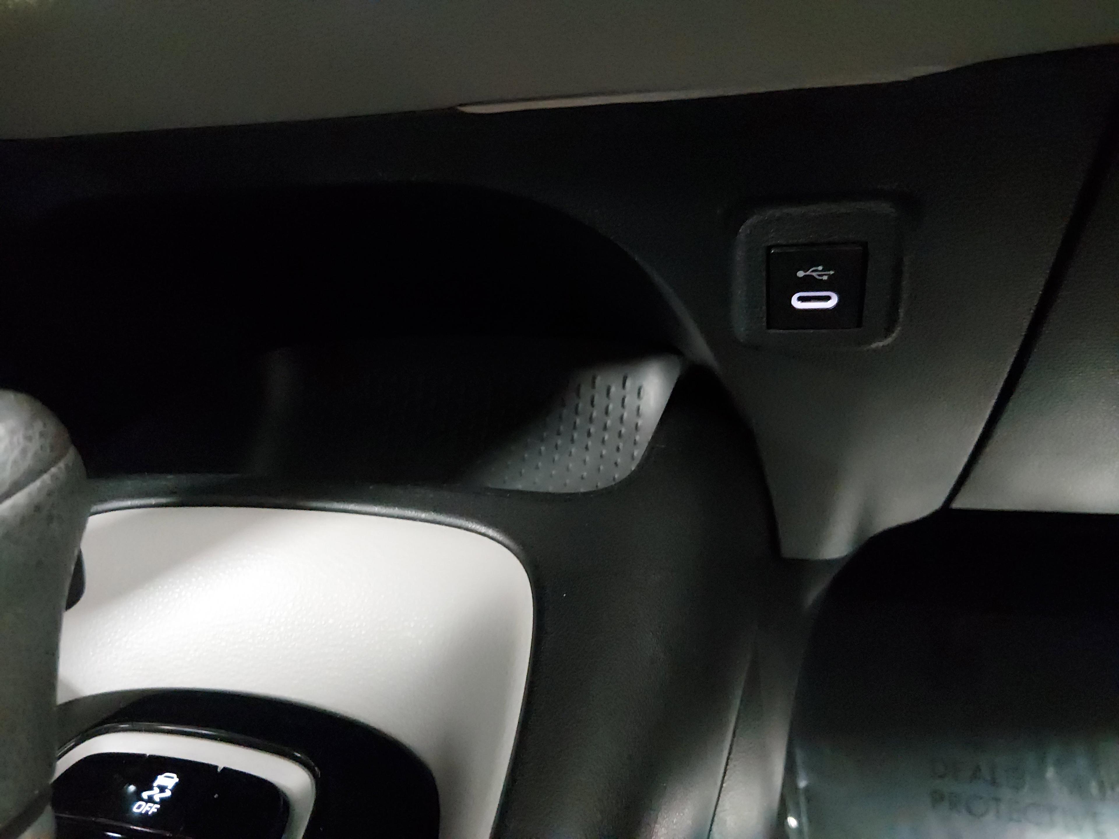 Toyota Corolla Le Cvt - Thumbnail 17