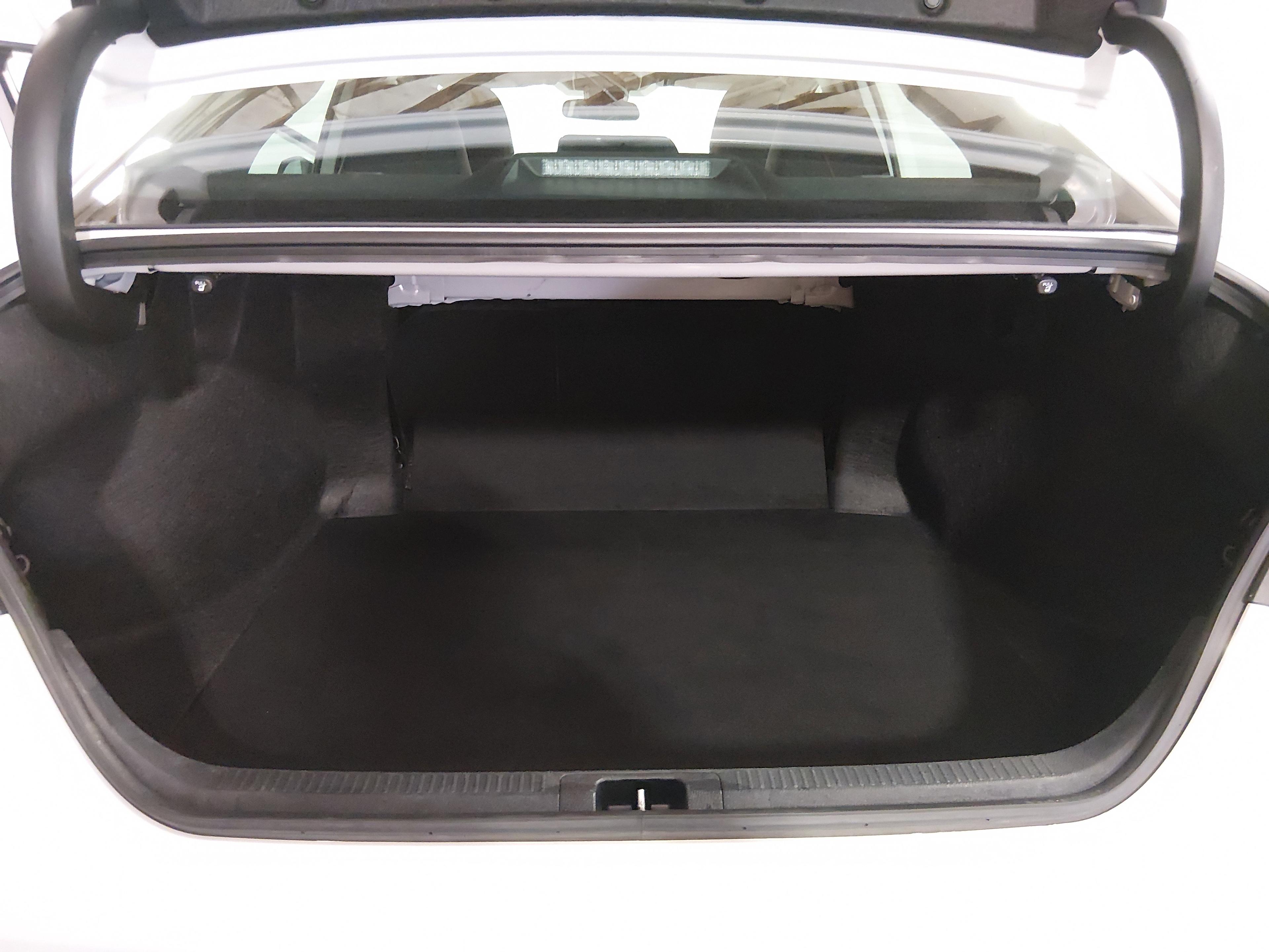 Toyota Camry Se Auto - Thumbnail 11