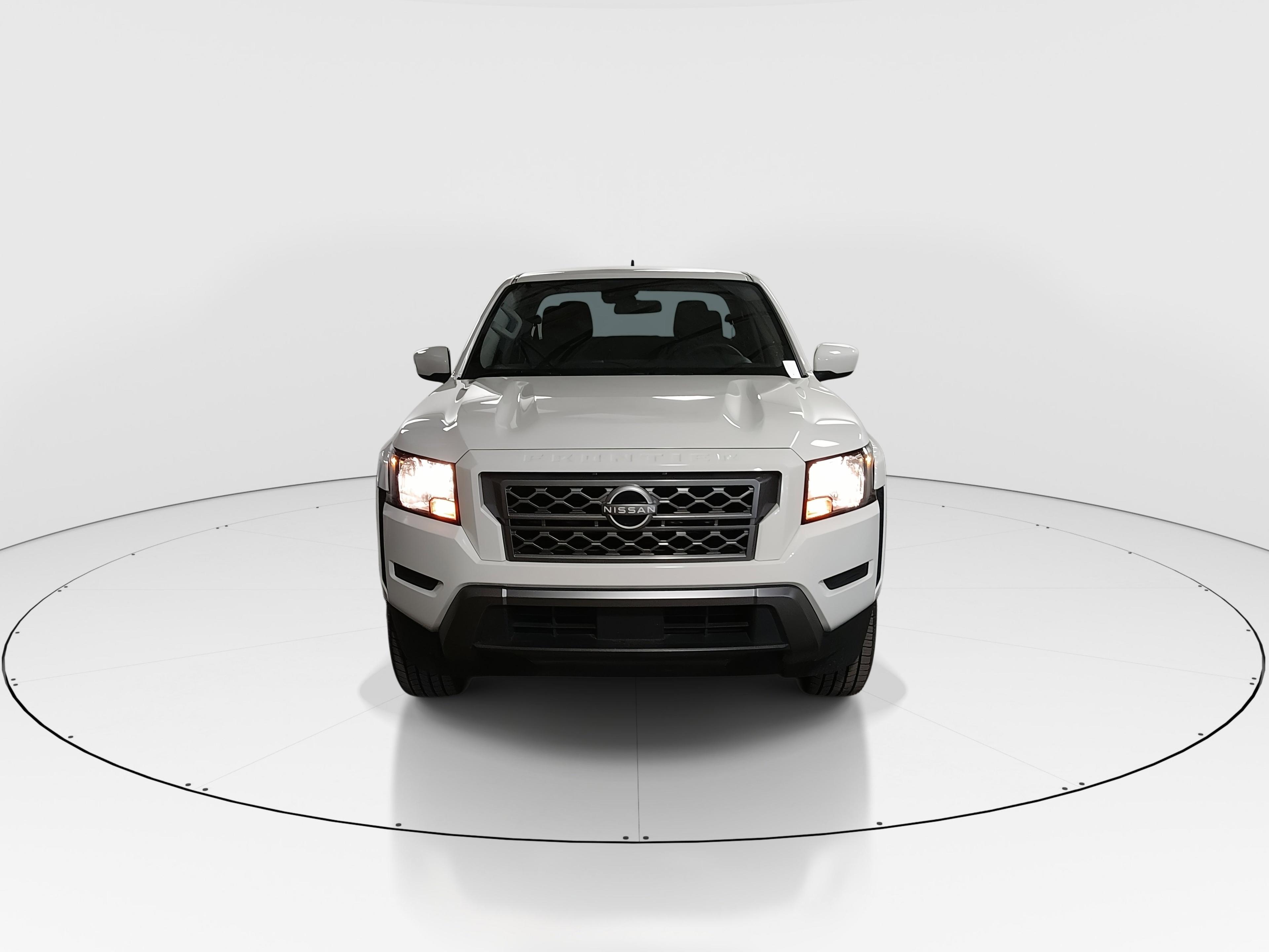 Nissan Frontier Crew Cab 4X2 Sv - Thumbnail 2