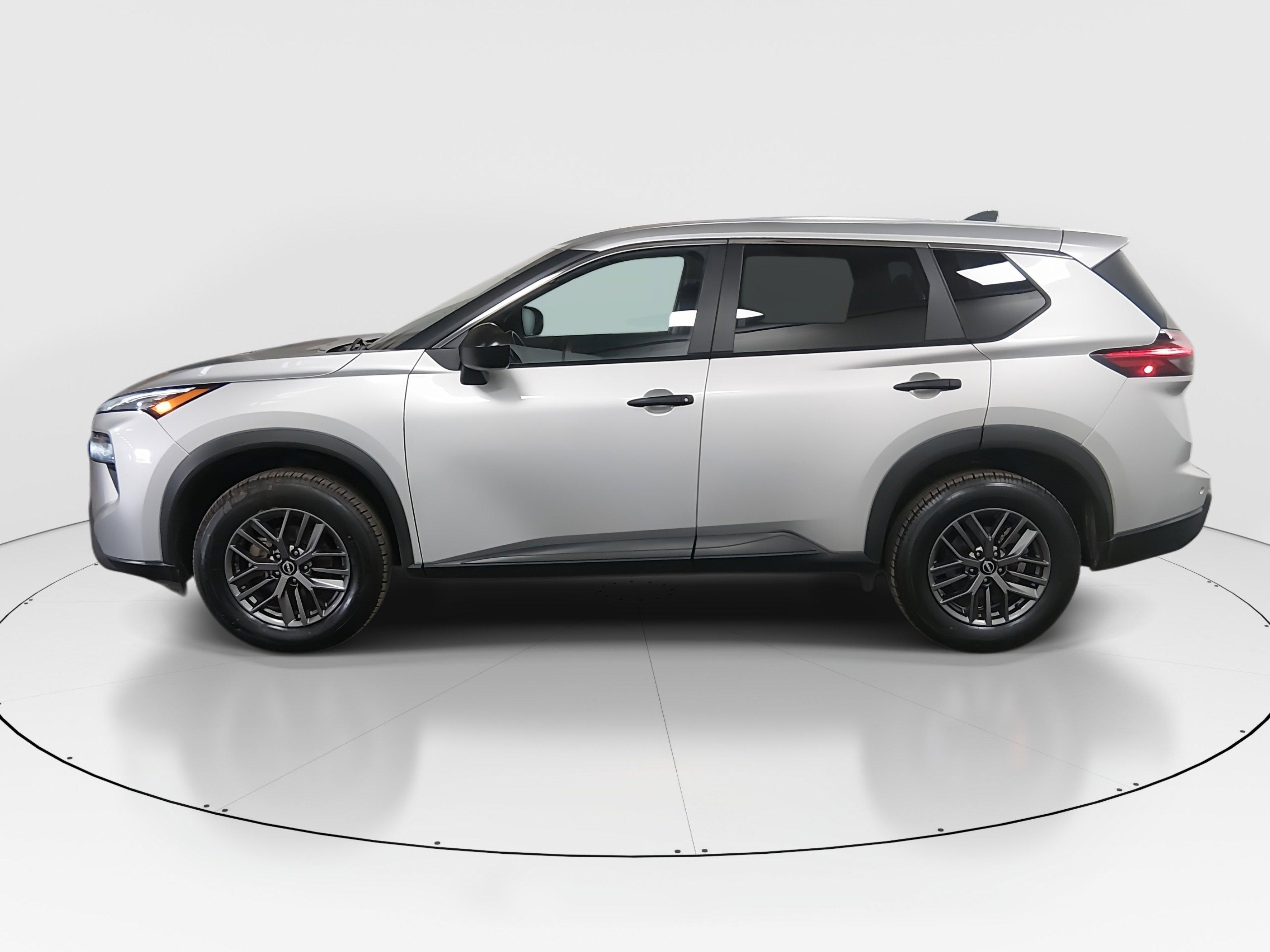 Nissan Rogue Fwd S - Thumbnail 4