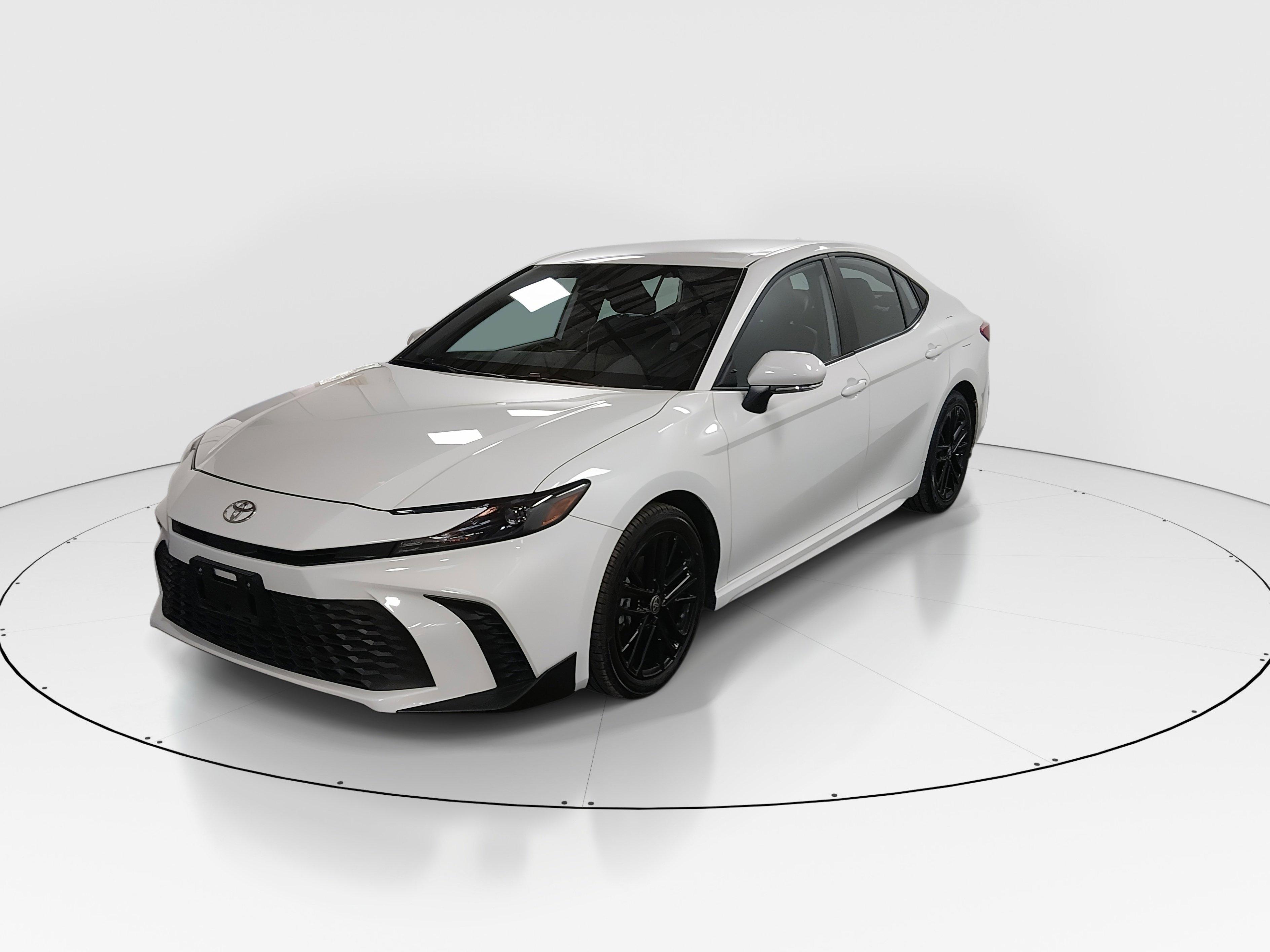 Toyota Camry Se - Thumbnail 3